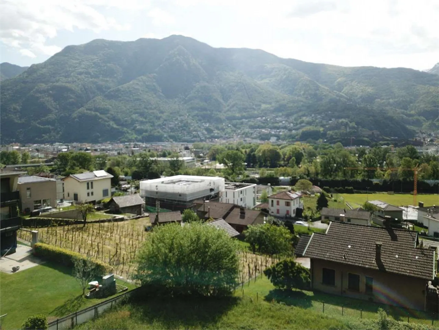 Ampio terreno edificabile a Bellinzona - Foto 2 di 2