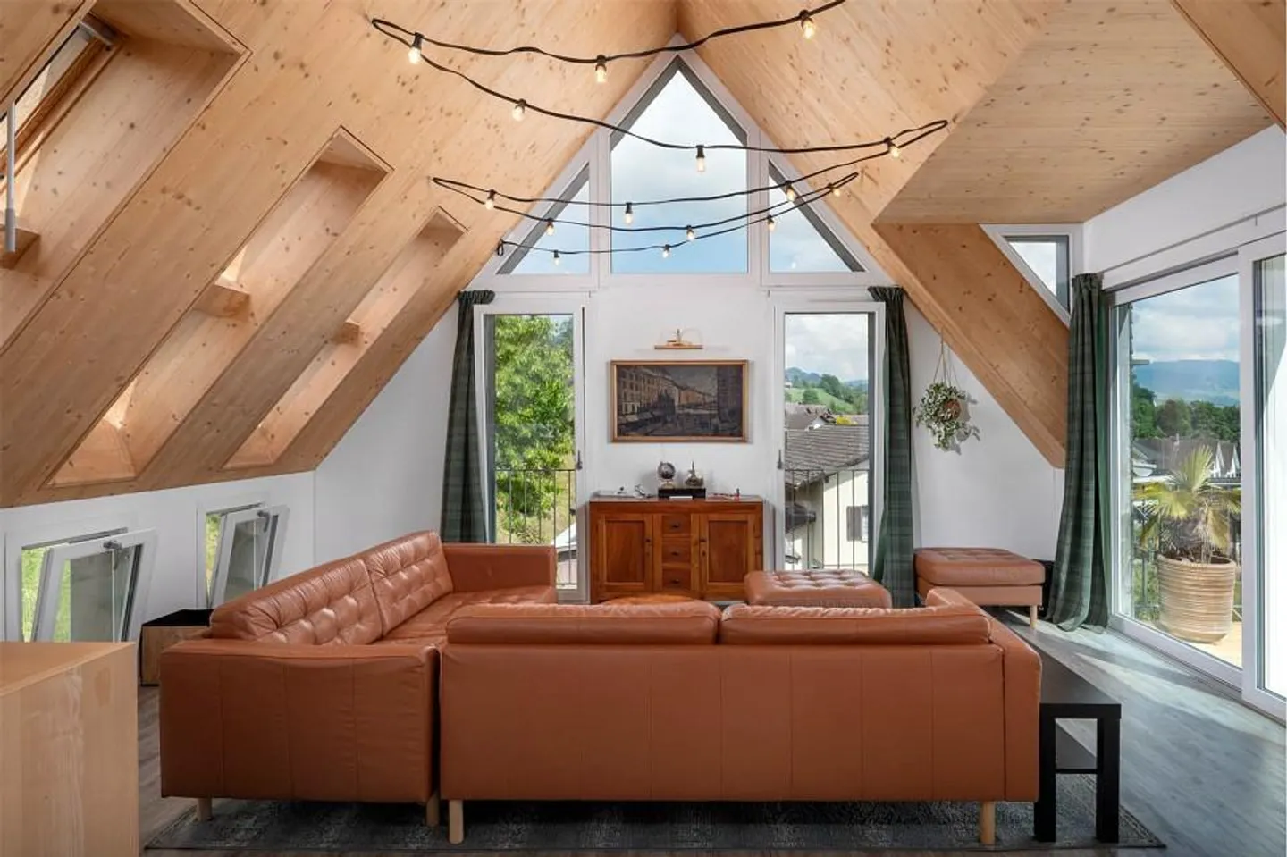 Casa indipendente moderna di 6,5 stanze, studio e potenziale di espansione - Foto 4 di 13