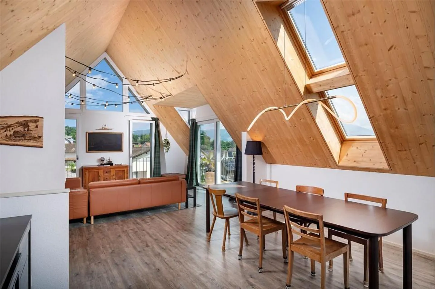 Casa indipendente moderna di 6,5 stanze, studio e potenziale di espansione - Foto 5 di 13