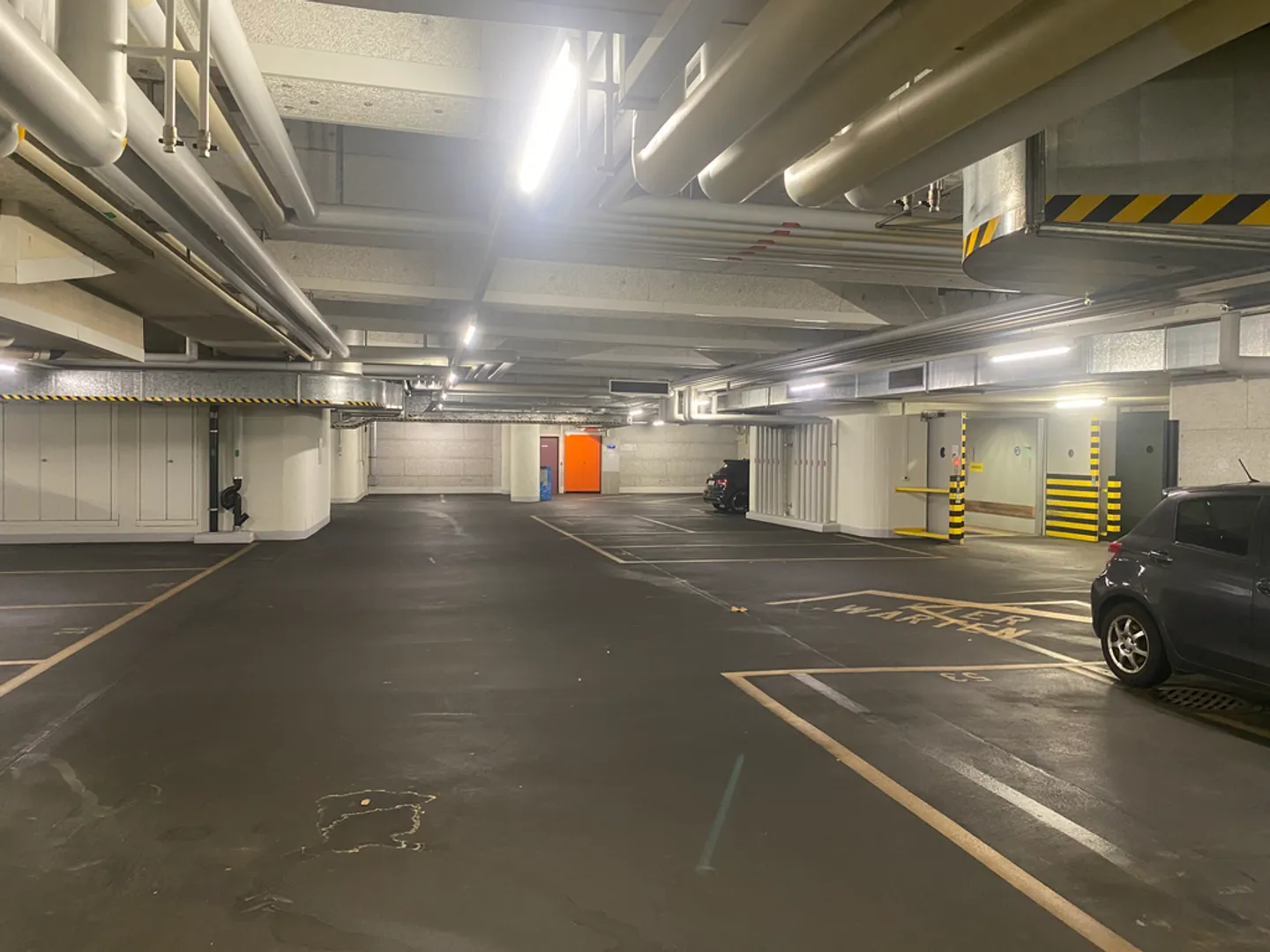 Place de stationnement au Central - Photo 3 sur 3