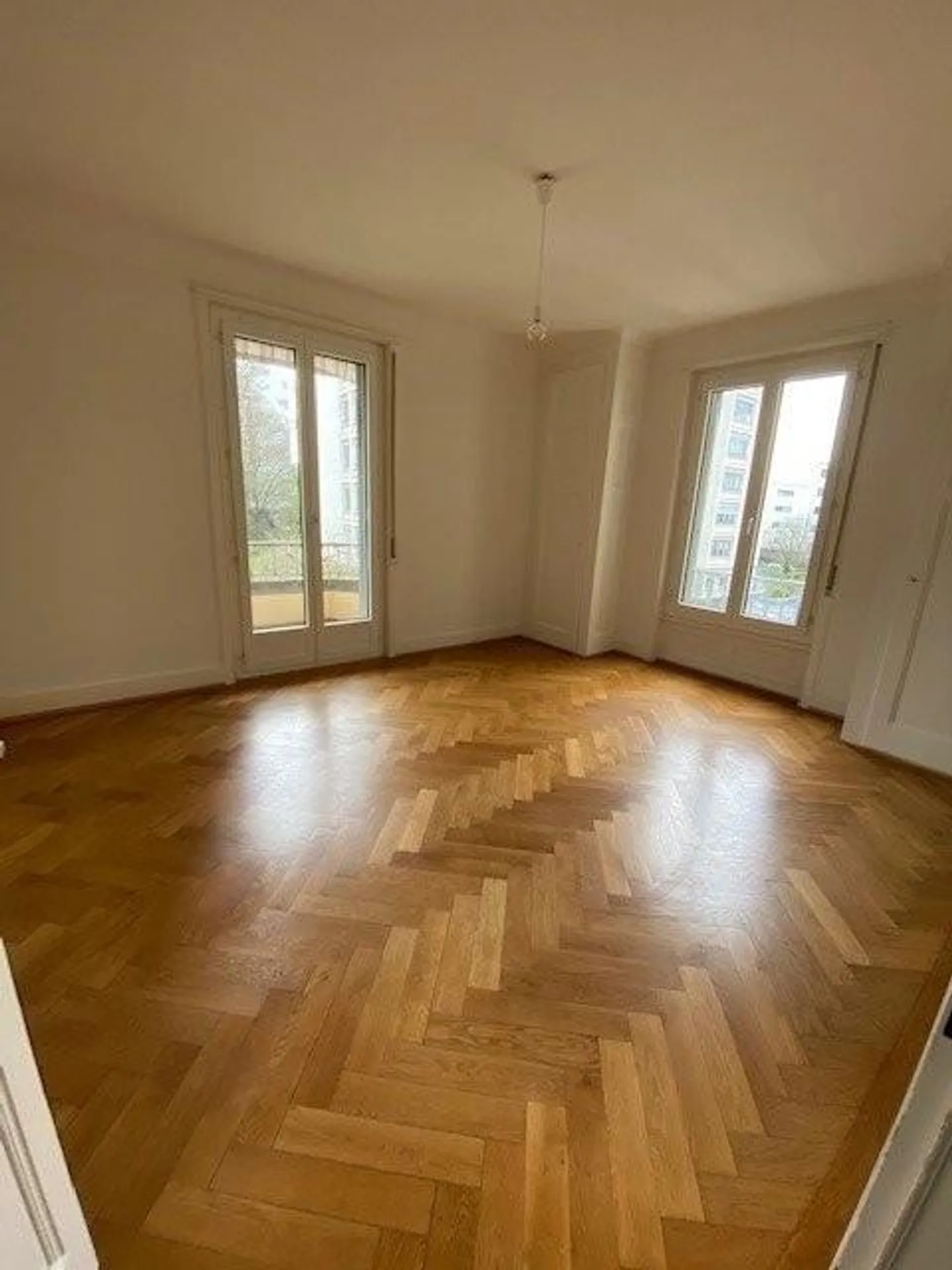 In der Nähe aller Annehmlichkeiten und des Bahnhofs - Foto 1 von 8