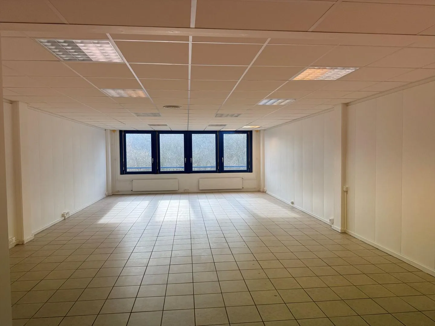 Spazio commerciale luminoso di 68 m² in affitto - Ideale per ufficio... - Foto 1 di 2