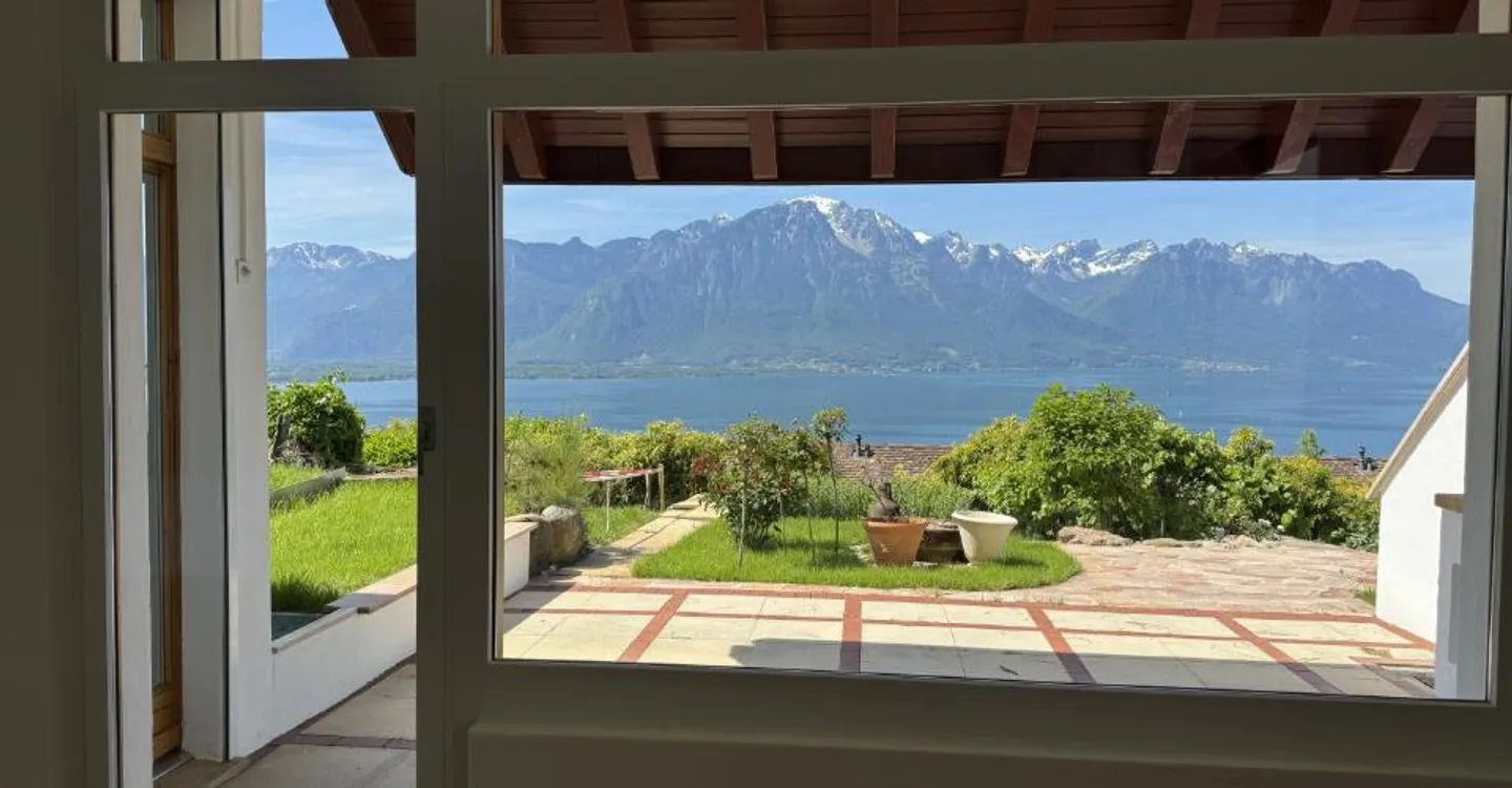 Semi-Detached Villa of 165 m² – 270° Panoramic View of Lake Geneva | Montreux - Photo 12 of 15