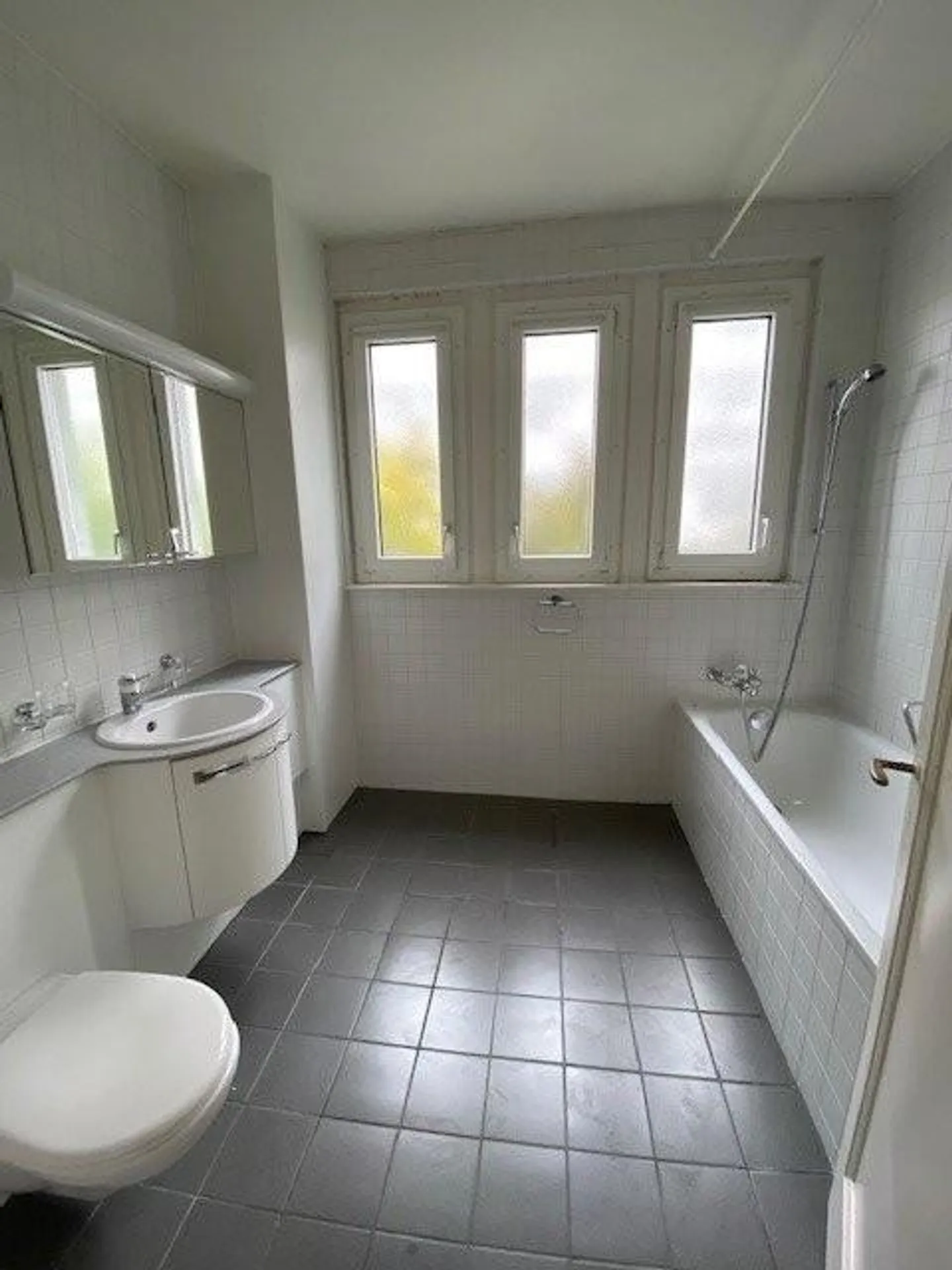 In der Nähe aller Annehmlichkeiten und des Bahnhofs - Foto 6 von 8