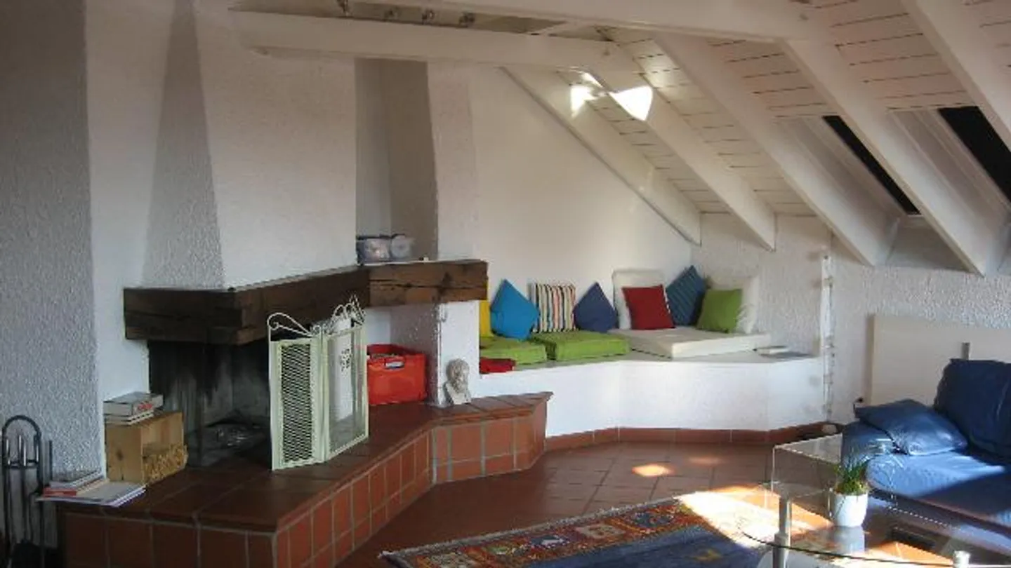Grosse 4 1/2 Zimmer-Liebhaber-Dachwohnung - Foto 3 von 12