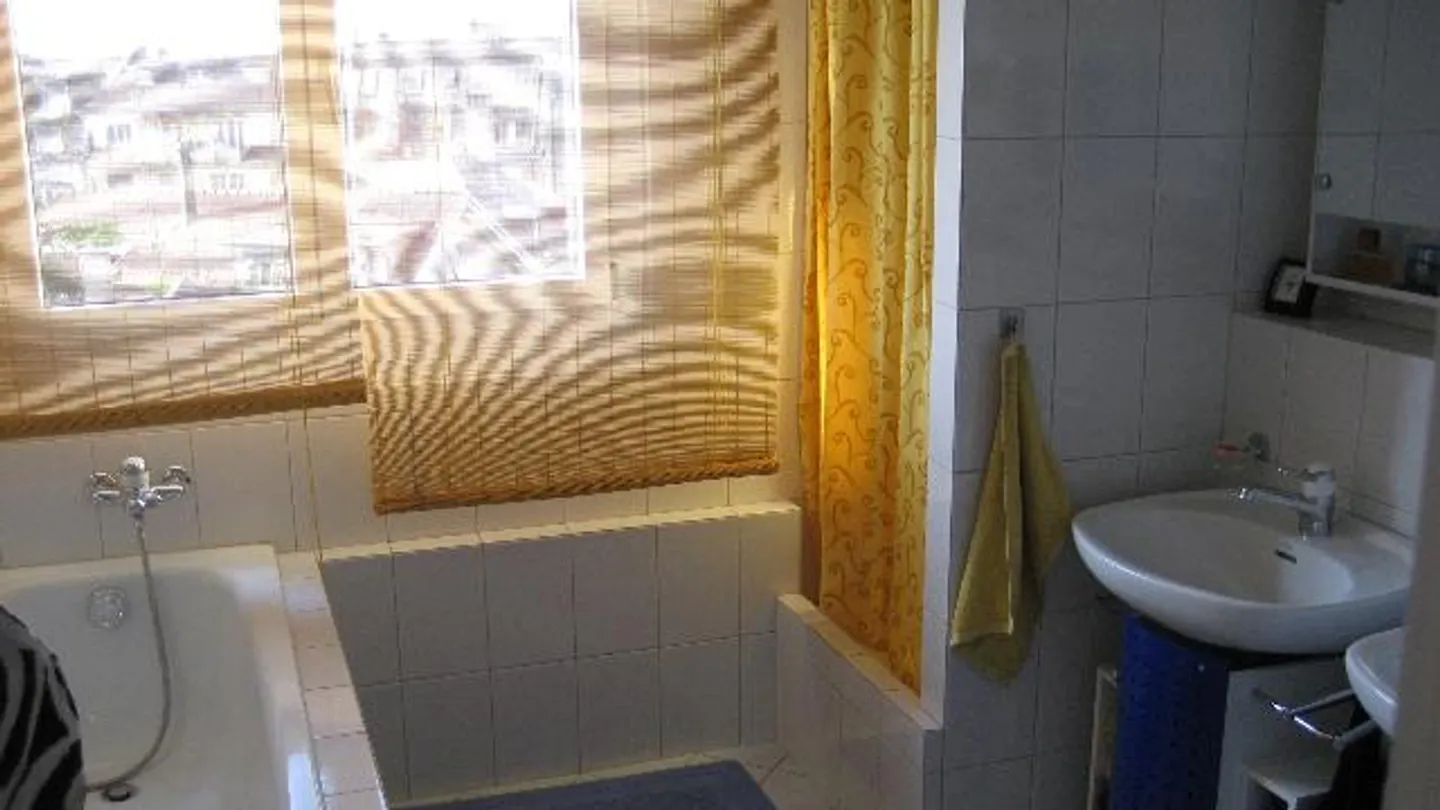Grosse 4 1/2 Zimmer-Liebhaber-Dachwohnung - Foto 5 von 12