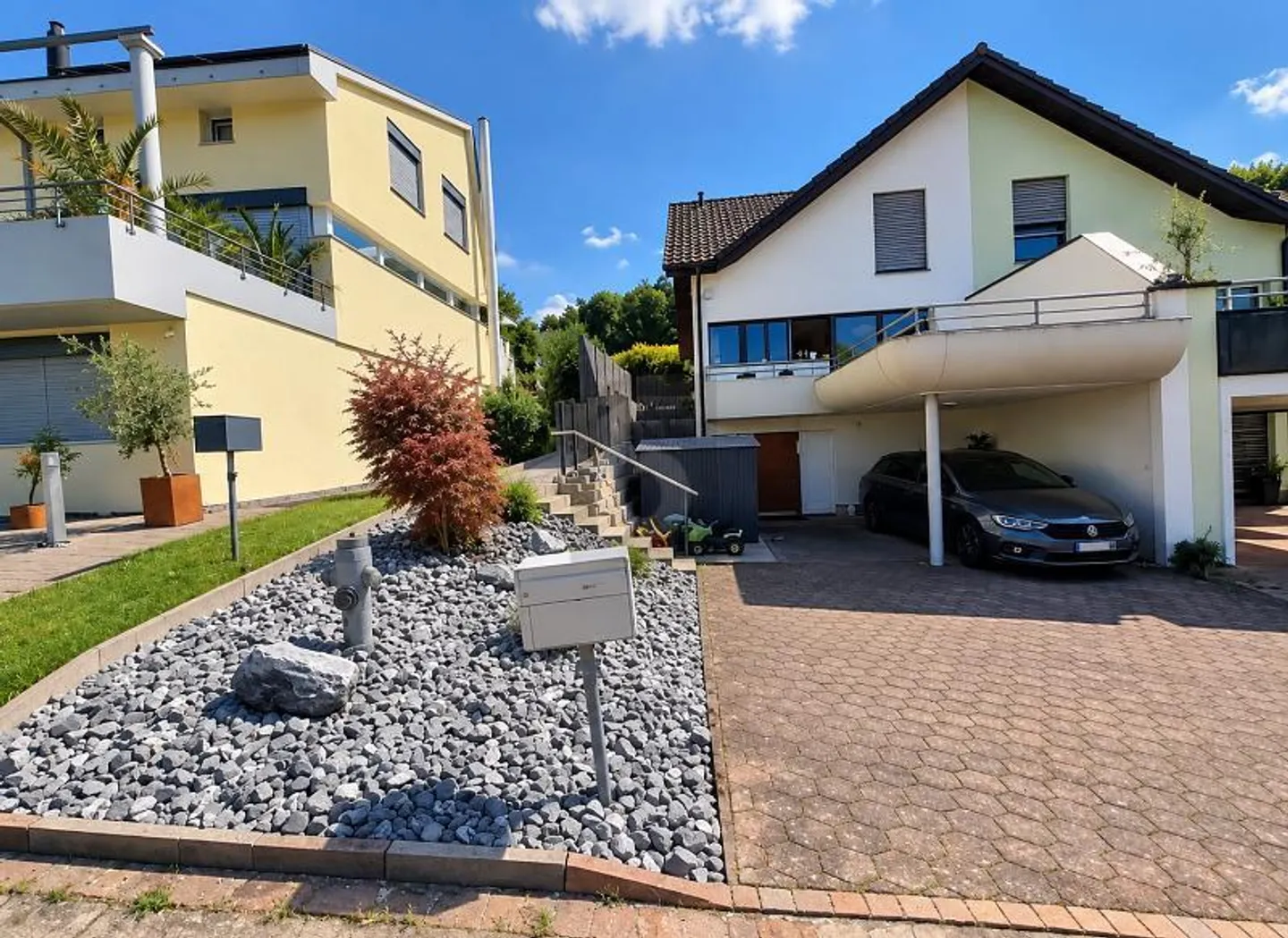 Familienhaus mit Garten - Foto 1 von 6