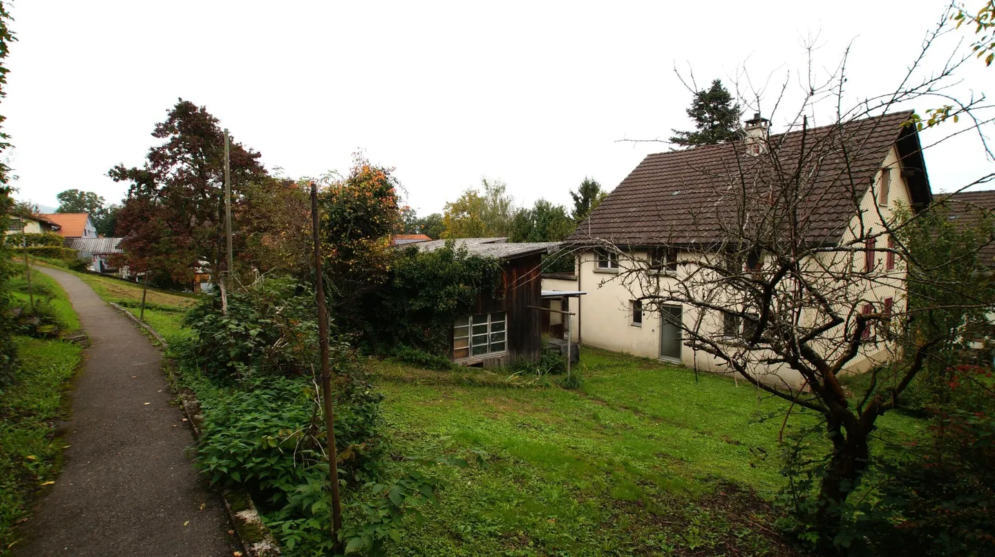 Proprietà antica da ristrutturare con riserva di terreno edificabile - Foto 16 di 20