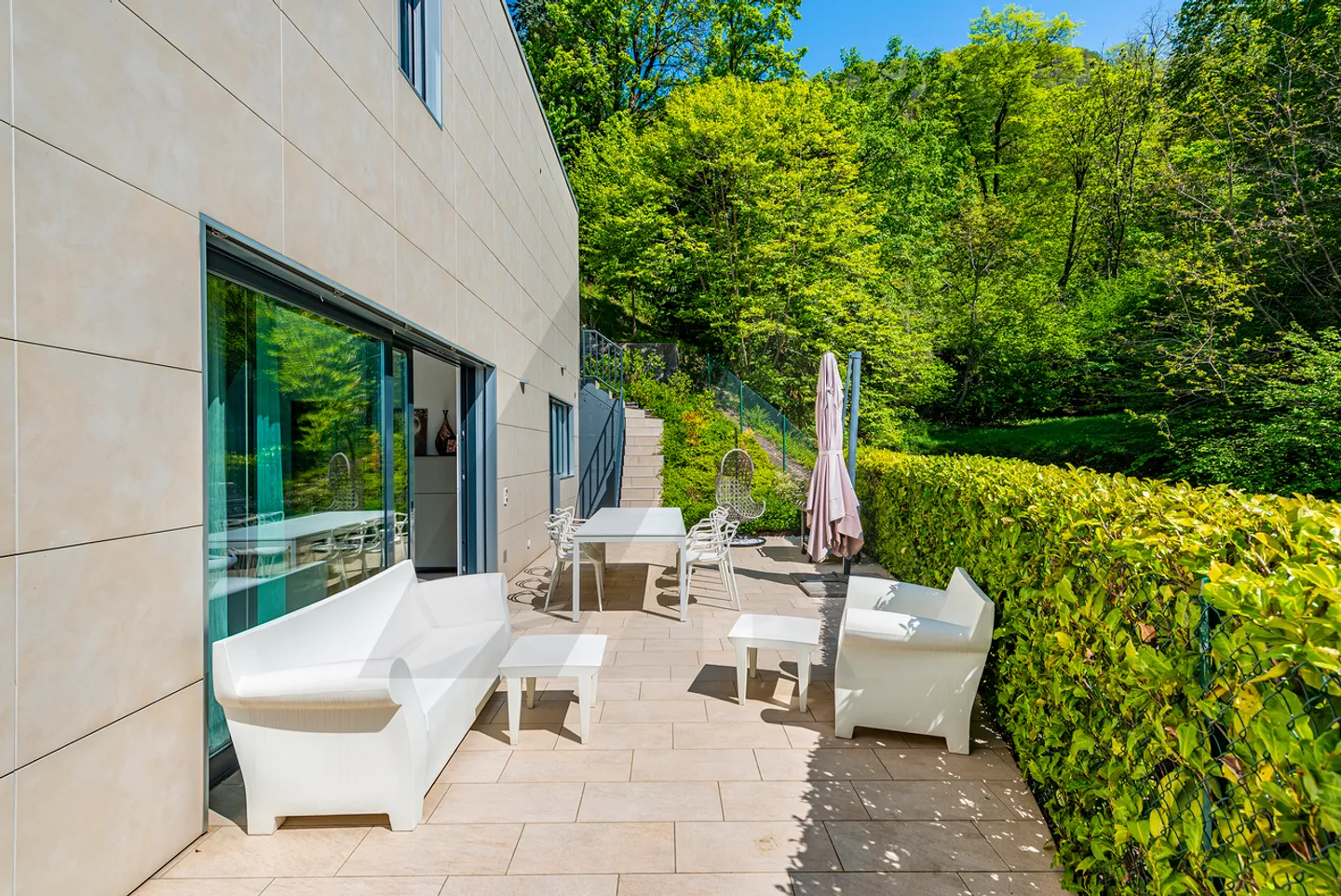 MODERNA VILLA IN POSIZIONE DOMINANTE A LUGANO - Foto 7 di 13