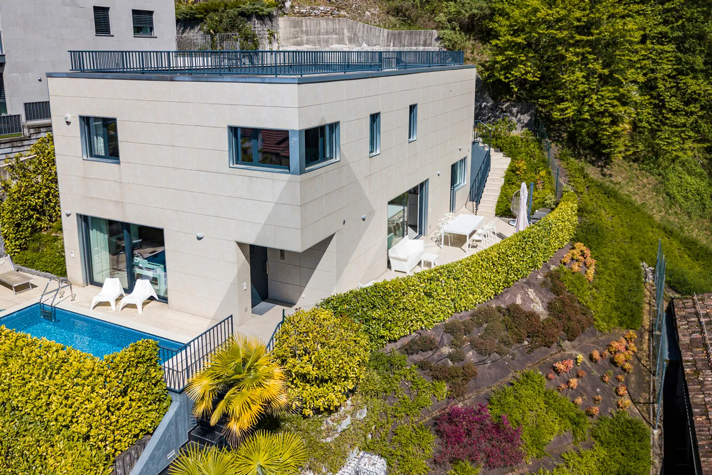 MODERNA VILLA IN POSIZIONE DOMINANTE A LUGANO - Foto 13 di 13