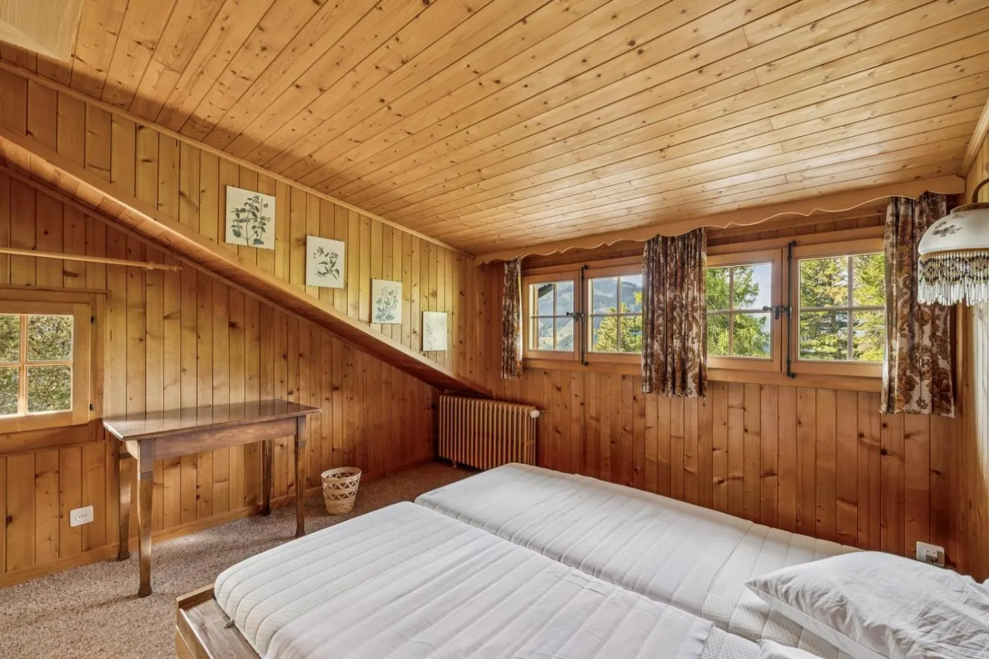 Spacious chalet with 4 apartments and spectacular view and large garden - Photo 5 of 8