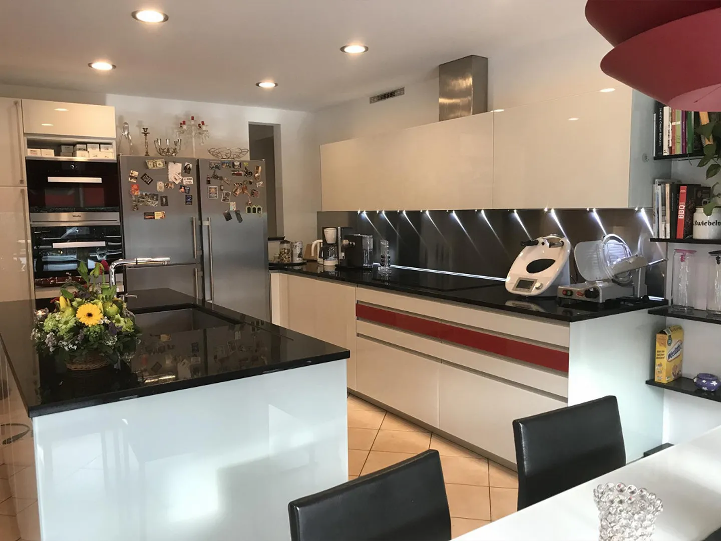 🏡 Caslano – Moderne Villa mit Garten und Pool 🌿✨ - Foto 8 von 16