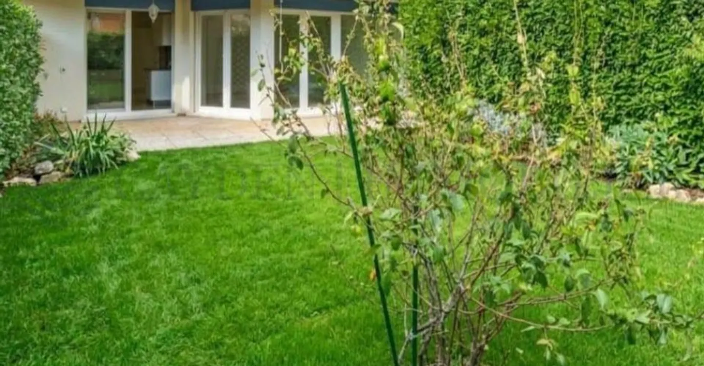 Charming Garden Apartment - Photo 7 of 7