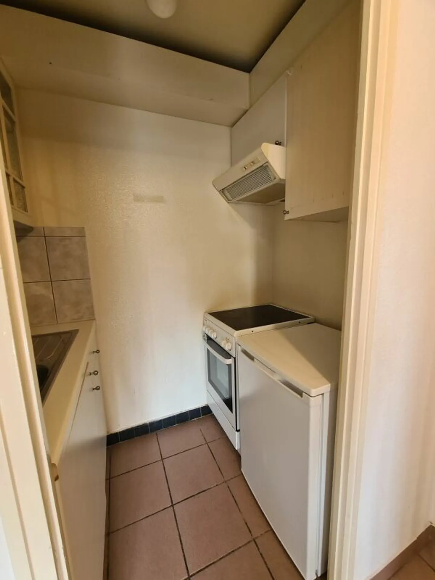 Studio Lumineux avec Cuisine Fonctionnelle - Photo 2 sur 6