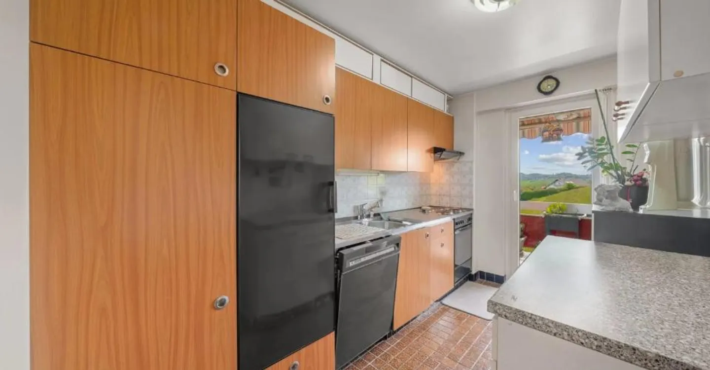 Appartement de 4,5 pièces avec vue dégagée sur la campagne - Foto 2 di 10