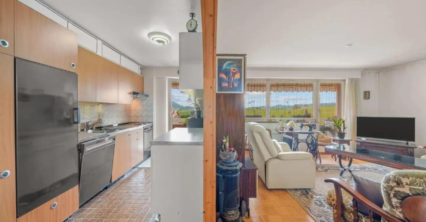 Appartement de 4,5 pièces avec vue dégagée sur la campagne - Foto 8 di 10
