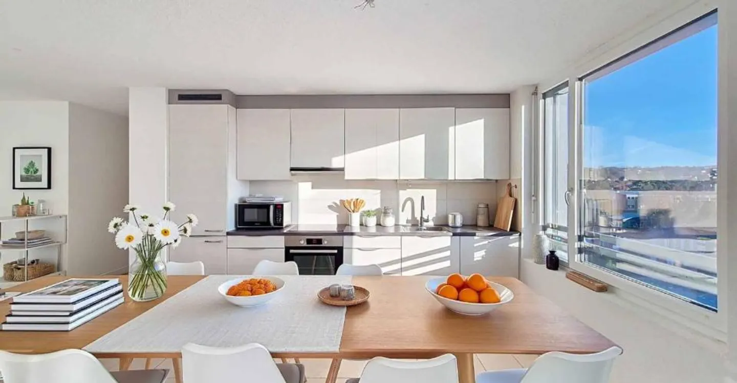 Spacious 3.5-room penthouse in the city center - Photo 2 of 8