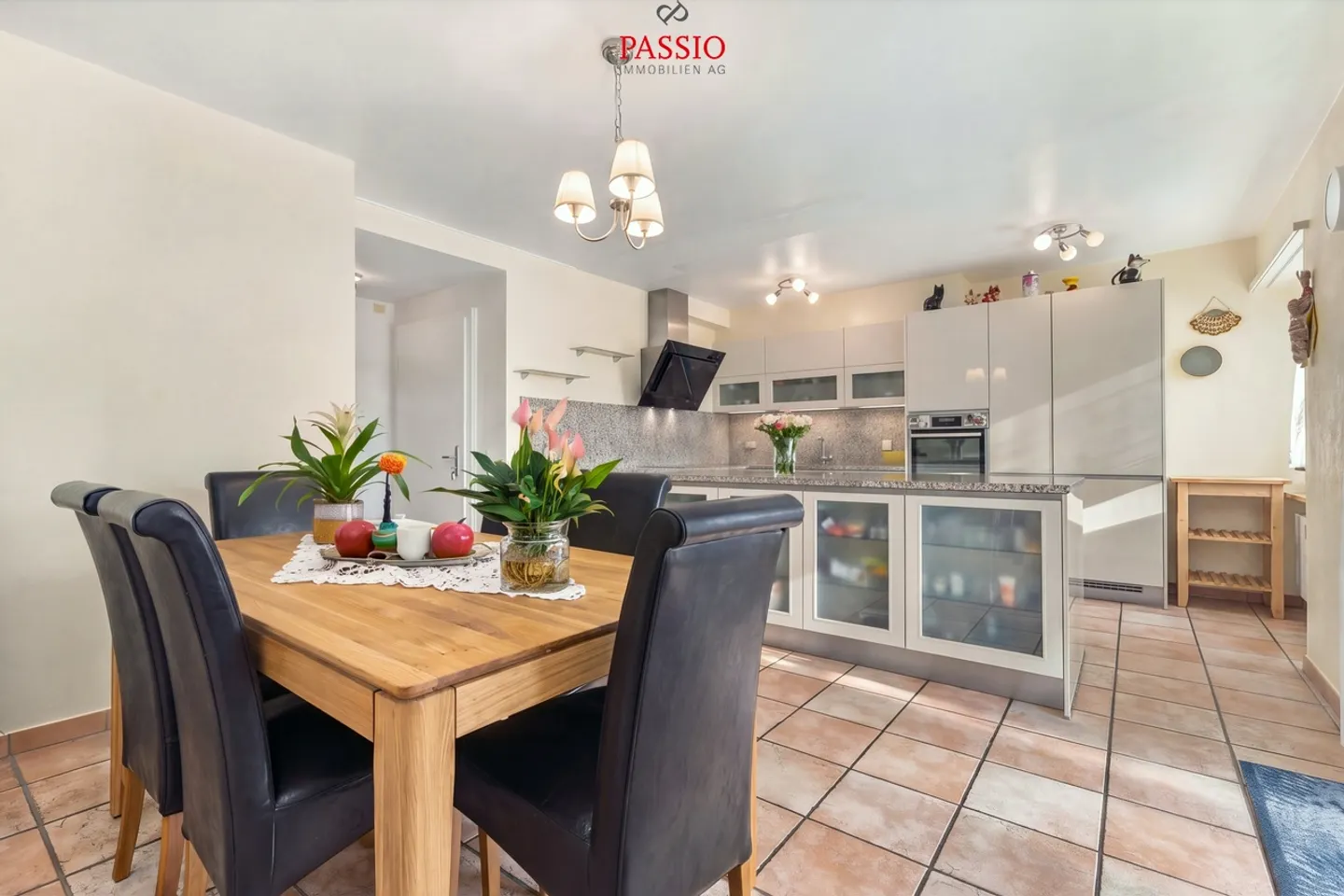 Charmant appartement 4 pièces à Biel - Photo 1 sur 25