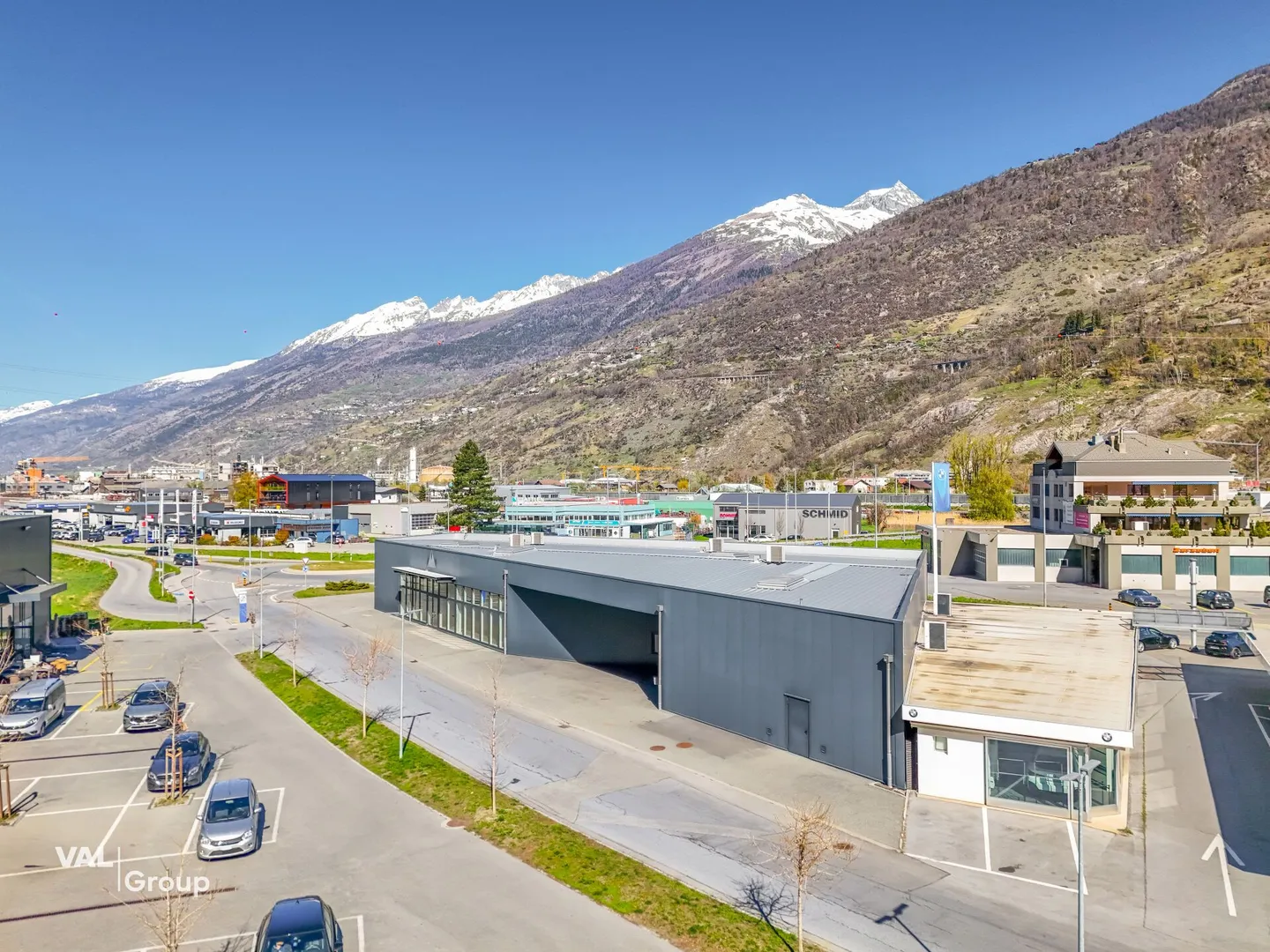 Moderne Gewerbehalle in Visp - Foto 5 von 10