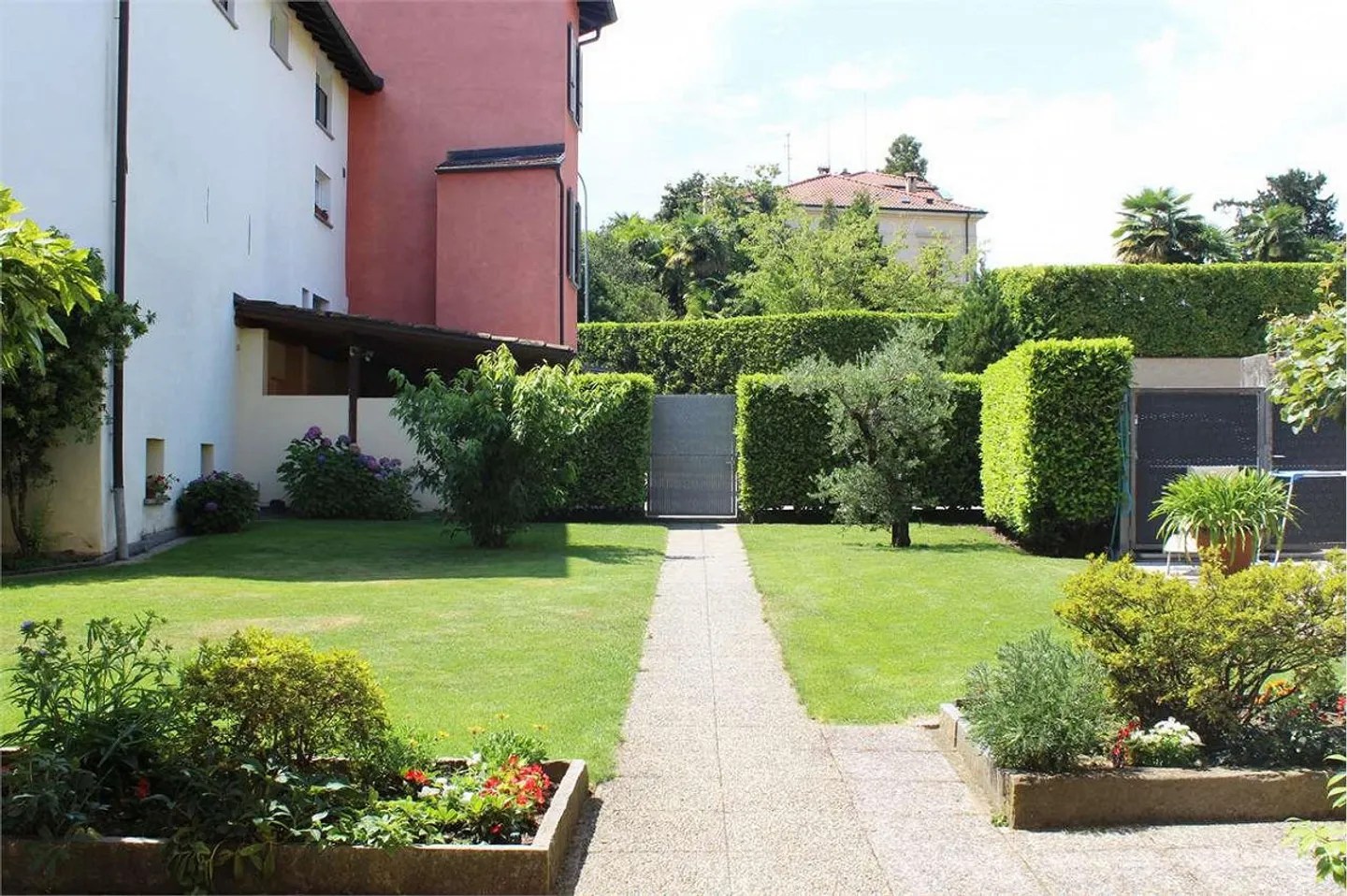 Geräumiges Doppelhaus mit Garten - Foto 10 di 10