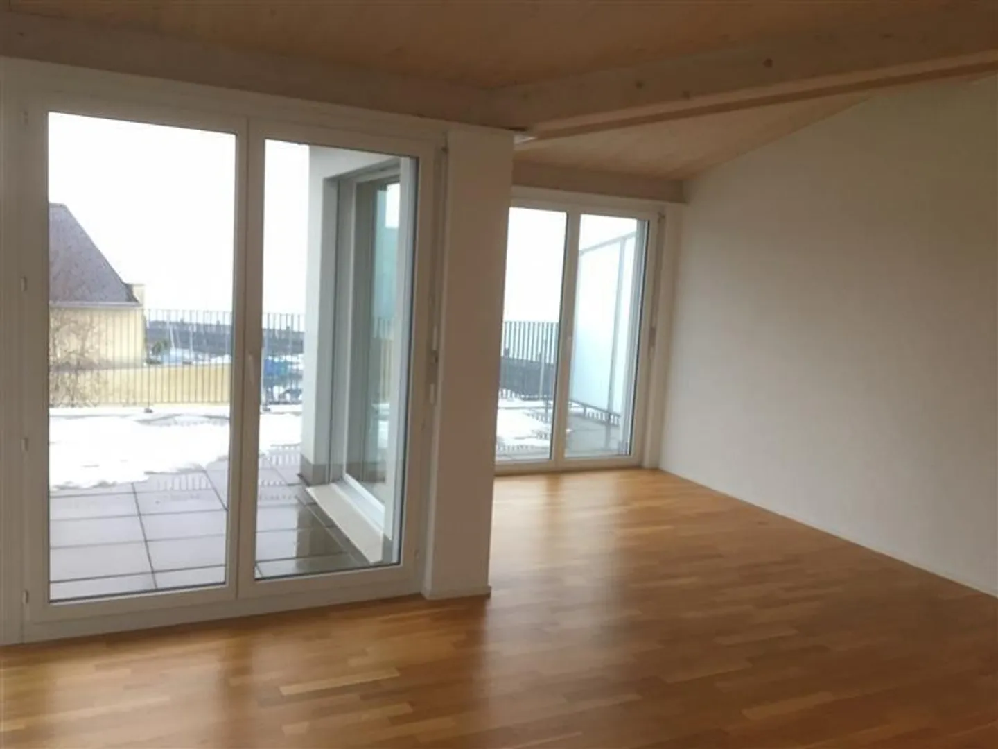 Charmante Attikawohnung mit Seeblick - Foto 4 von 10