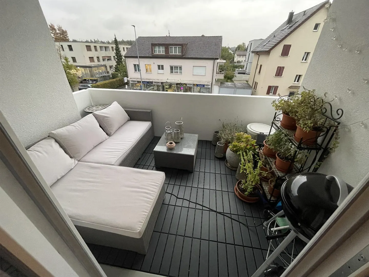 Modernes Apartment mit Balkon - Foto 11 von 11