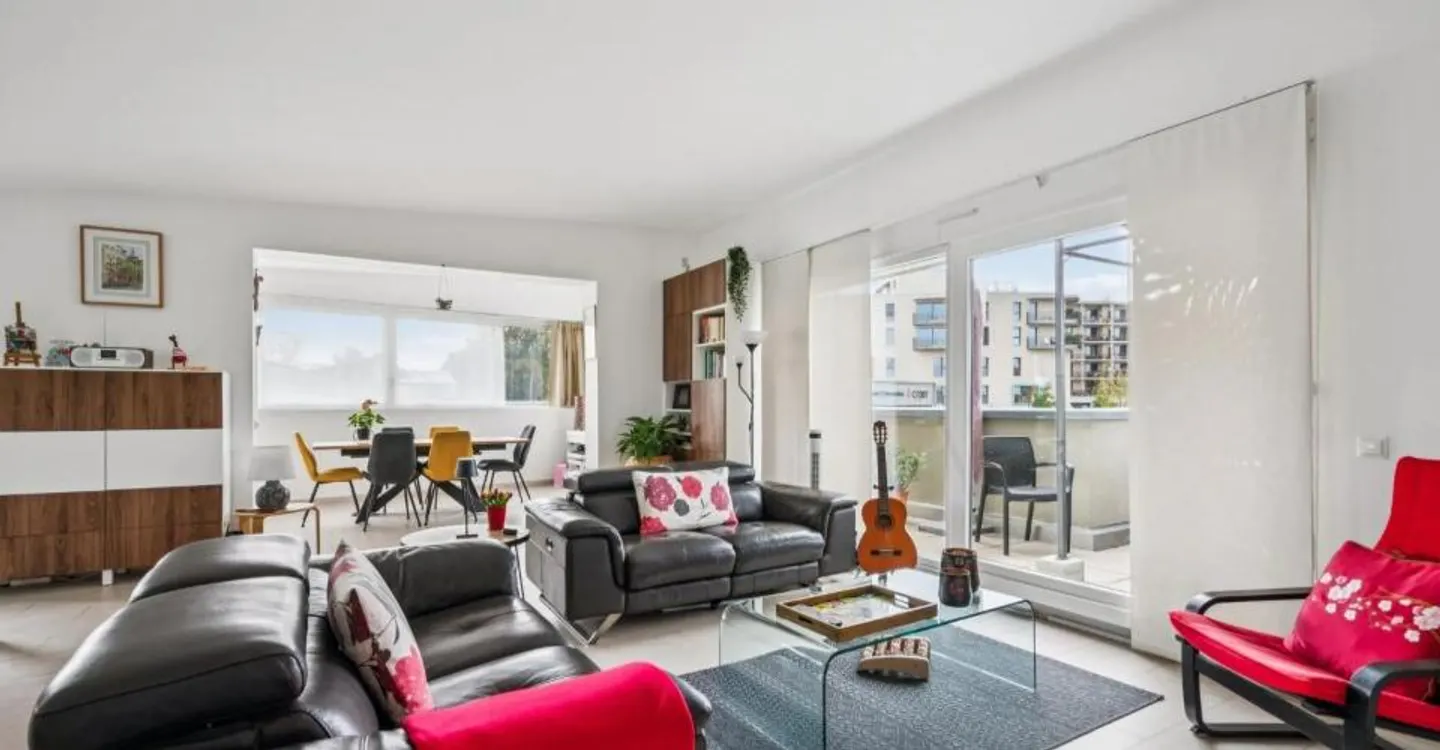 5,5 PIÈCES EN ATTIQUE À BERNEX AVEC 90 M² DE TERRASSES - Foto 2 di 9