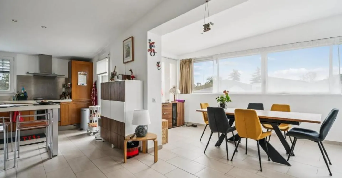 5,5 PIÈCES EN ATTIQUE À BERNEX AVEC 90 M² DE TERRASSES - Foto 3 di 9
