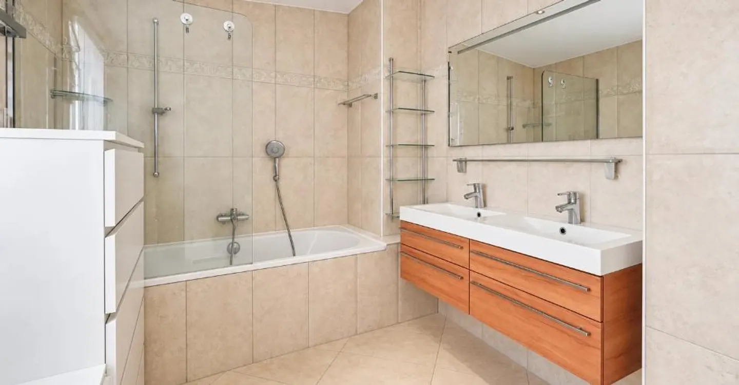 5,5 PIÈCES EN ATTIQUE À BERNEX AVEC 90 M² DE TERRASSES - Foto 8 di 9