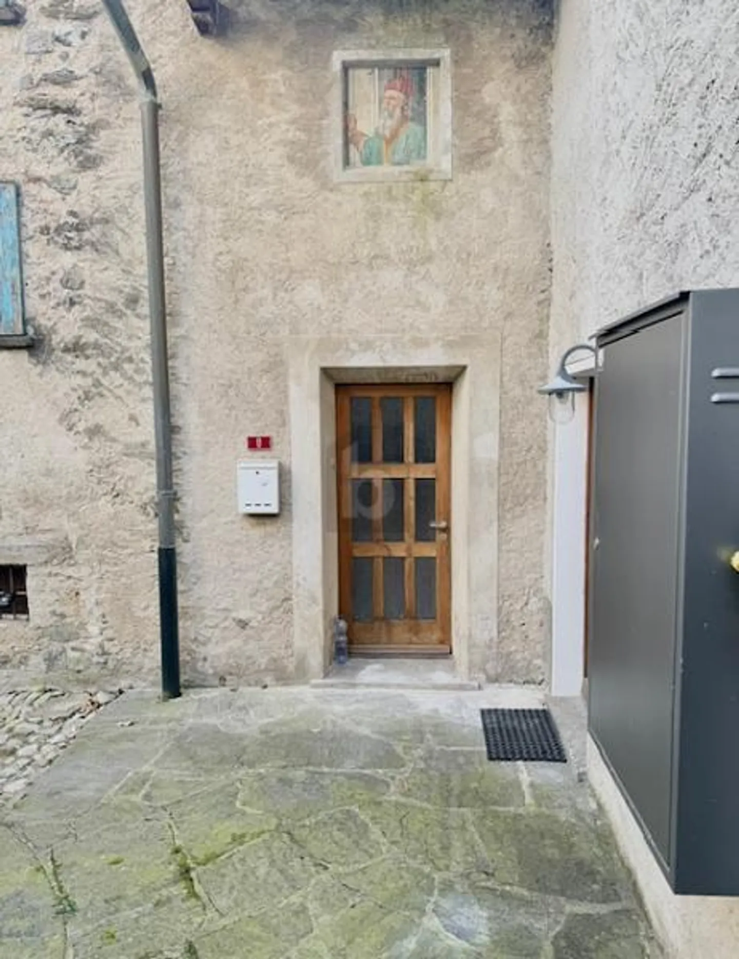 RUSTIQUE SPACIEUX AVEC UN GRAND POTENTIEL - Photo 2 sur 6