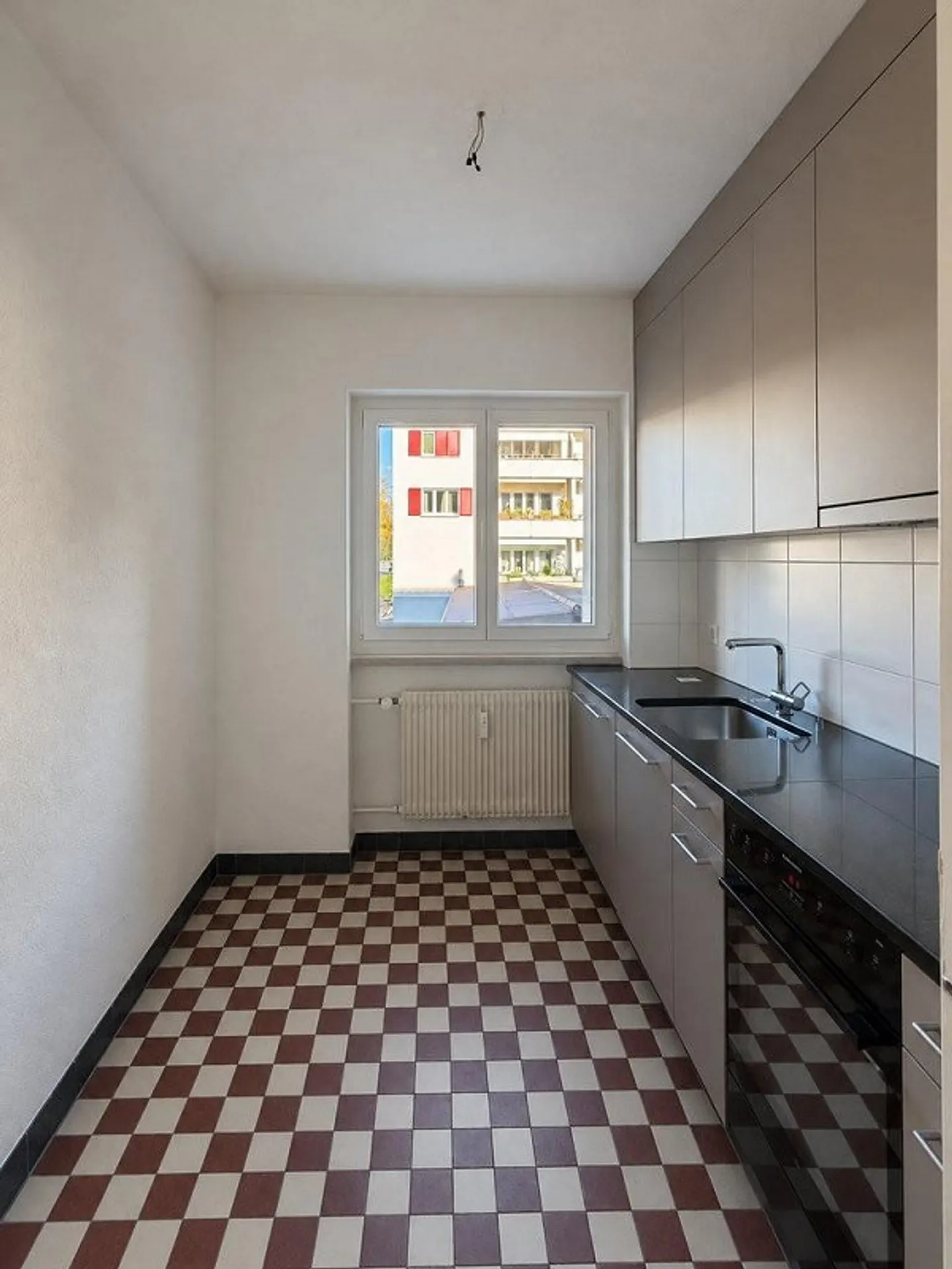 Appartement lumineux de 3,5 pièces avec balcon vitré à Liebefeld - Photo 7 sur 10