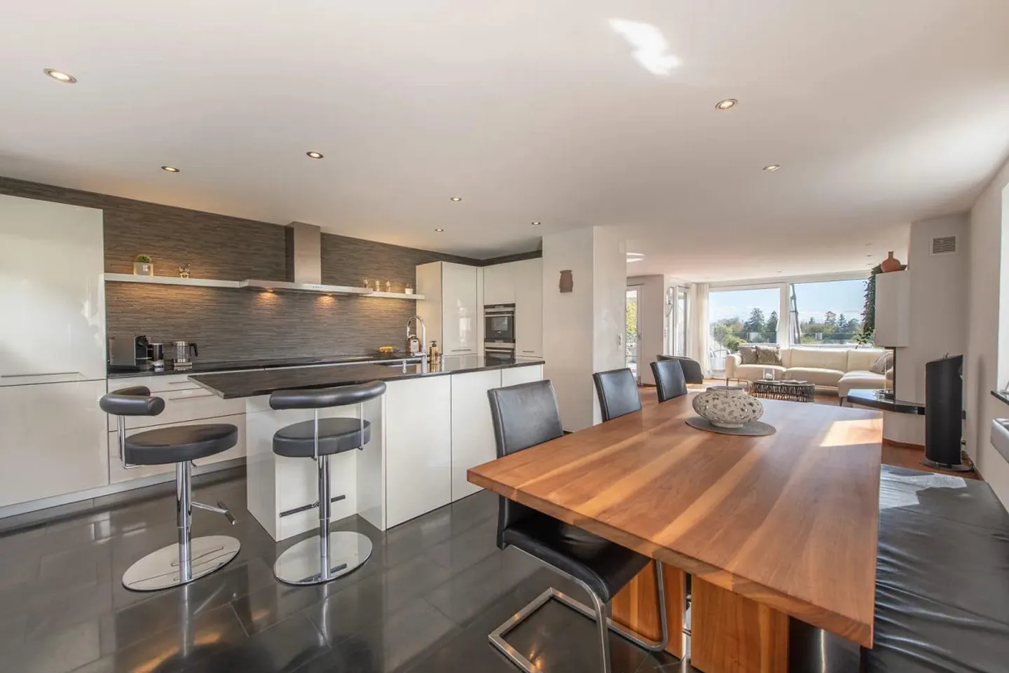 Modernes Einfamilienhaus mit Spa - Foto 7 von 13