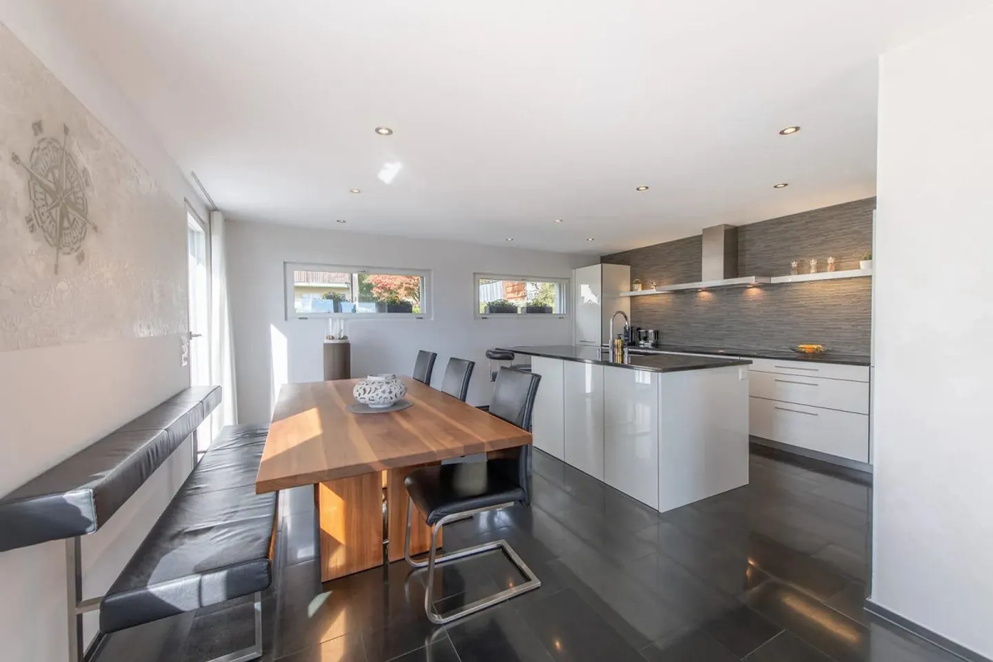 Modernes Einfamilienhaus mit Spa - Foto 9 von 13