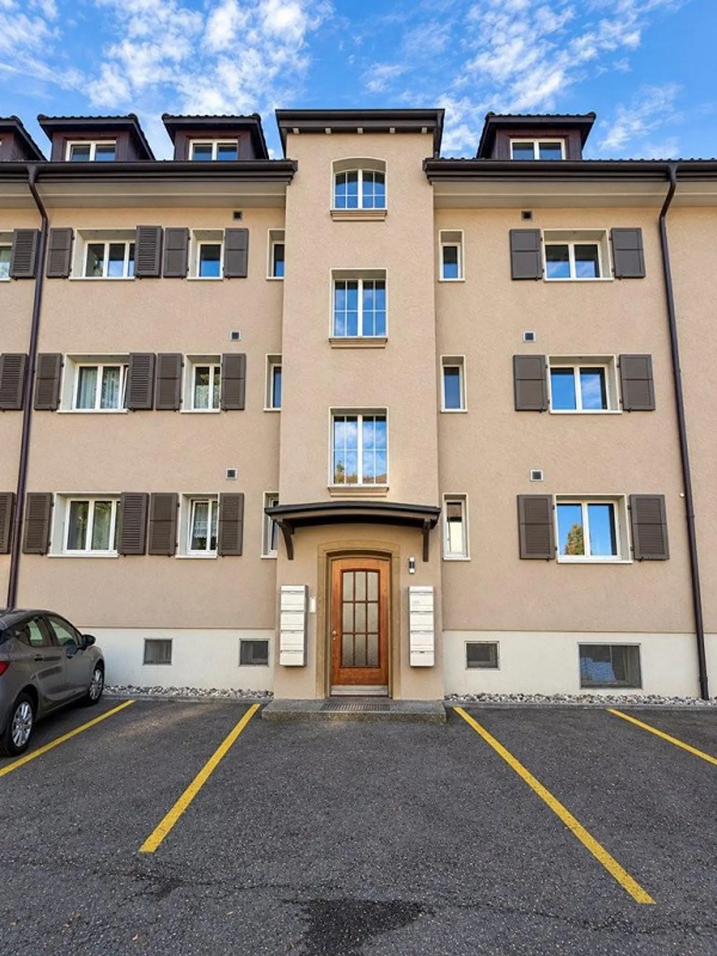 Appartement lumineux de 3,5 pièces avec balcon vitré à Liebefeld - Photo 1 sur 10