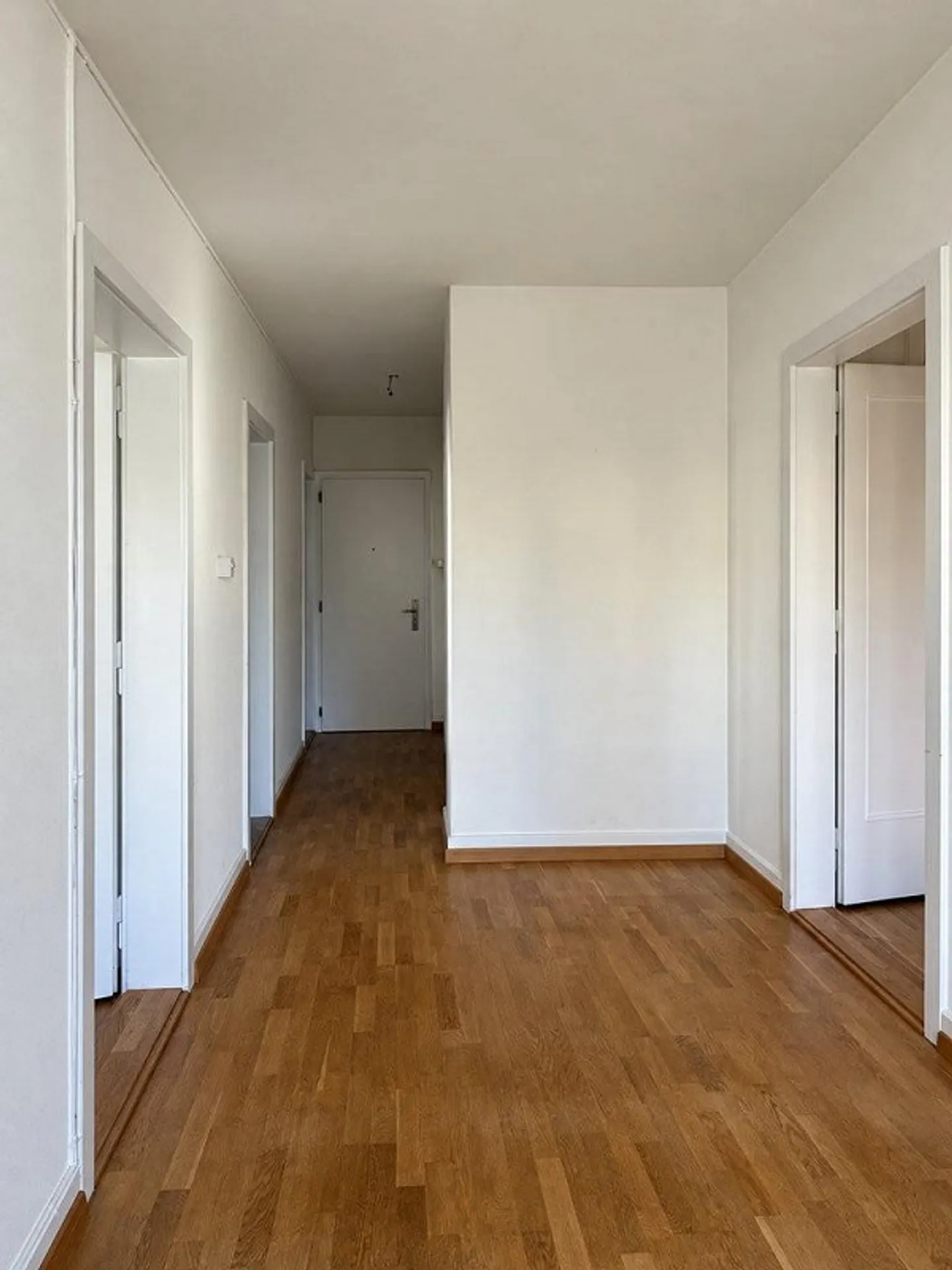 Appartement lumineux de 3,5 pièces avec balcon vitré à Liebefeld - Photo 8 sur 10