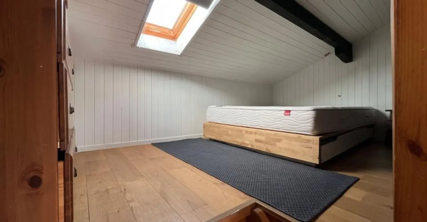 Family chalet with a view of the Dents-du-Midi  Secondary residence allowed - Sale to foreigners possible - Photo 10 of 13