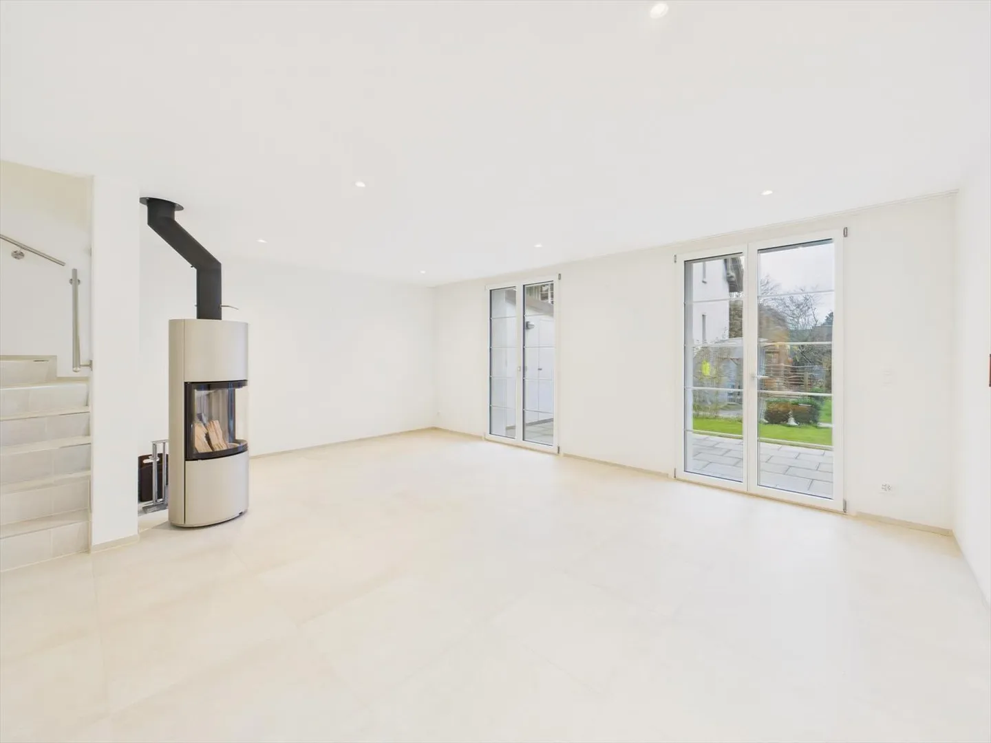 Maison de ville moderne de 5,5 pièces avec agencement pratique, village - Photo 1 sur 11