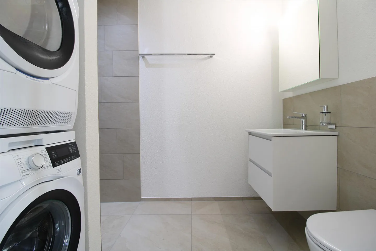 Appartement moderne de 3,5 pièces avec grand balcon - Photo 4 sur 5