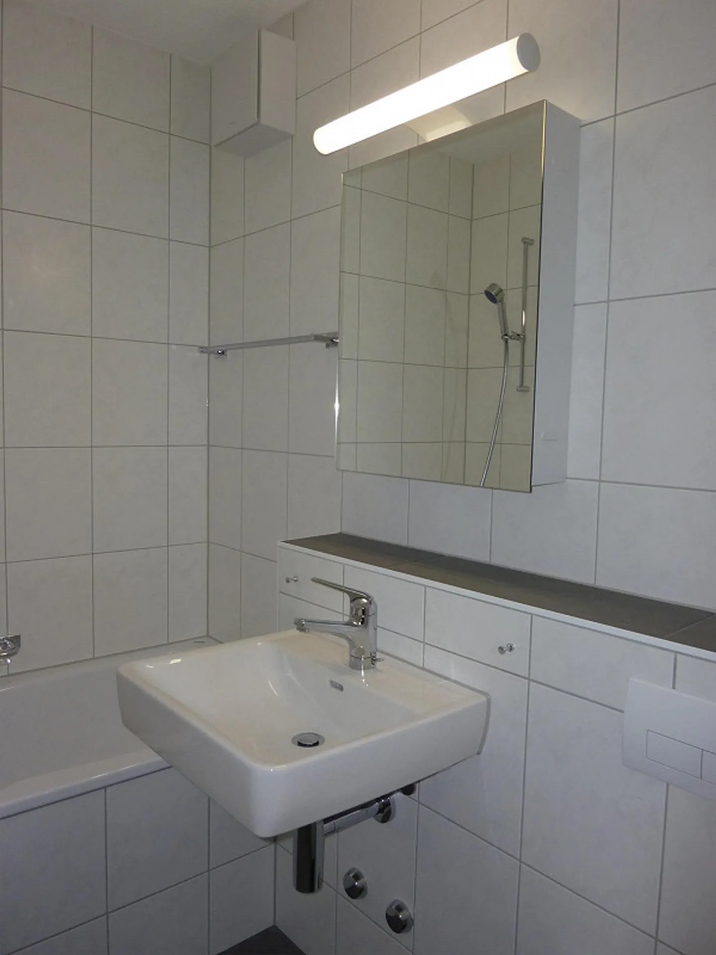 Appartement lumineux 4.5 pièces avec balcon - Photo 7 sur 8