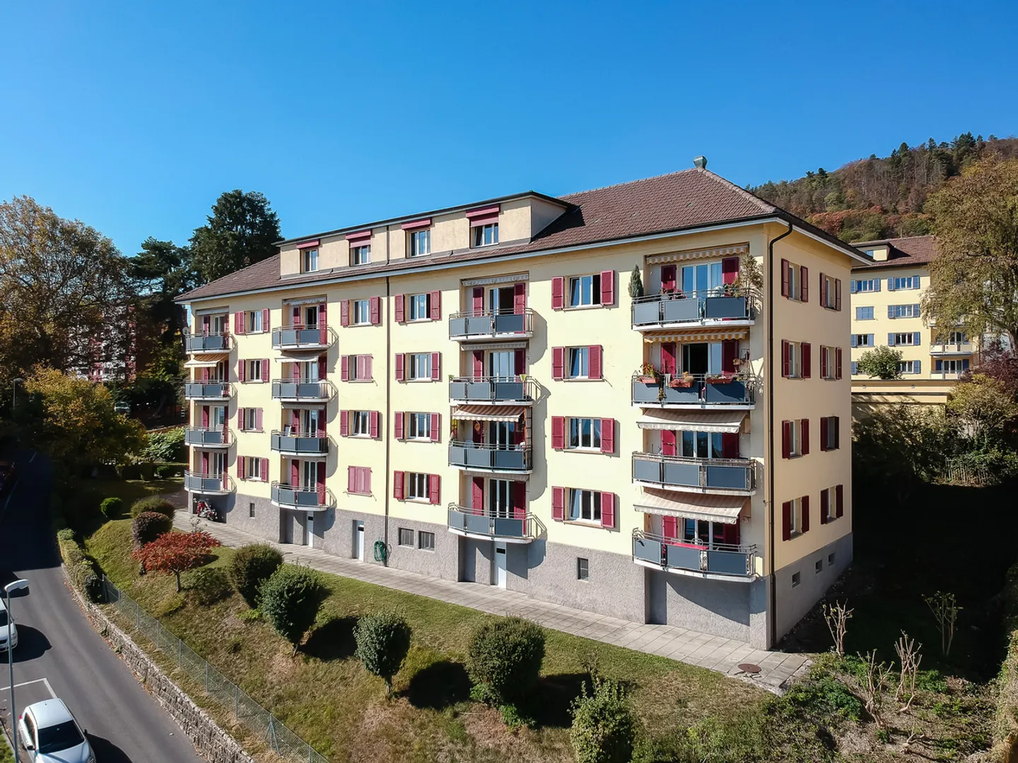 Charming Apartment with Lake View - Photo 1 of 2