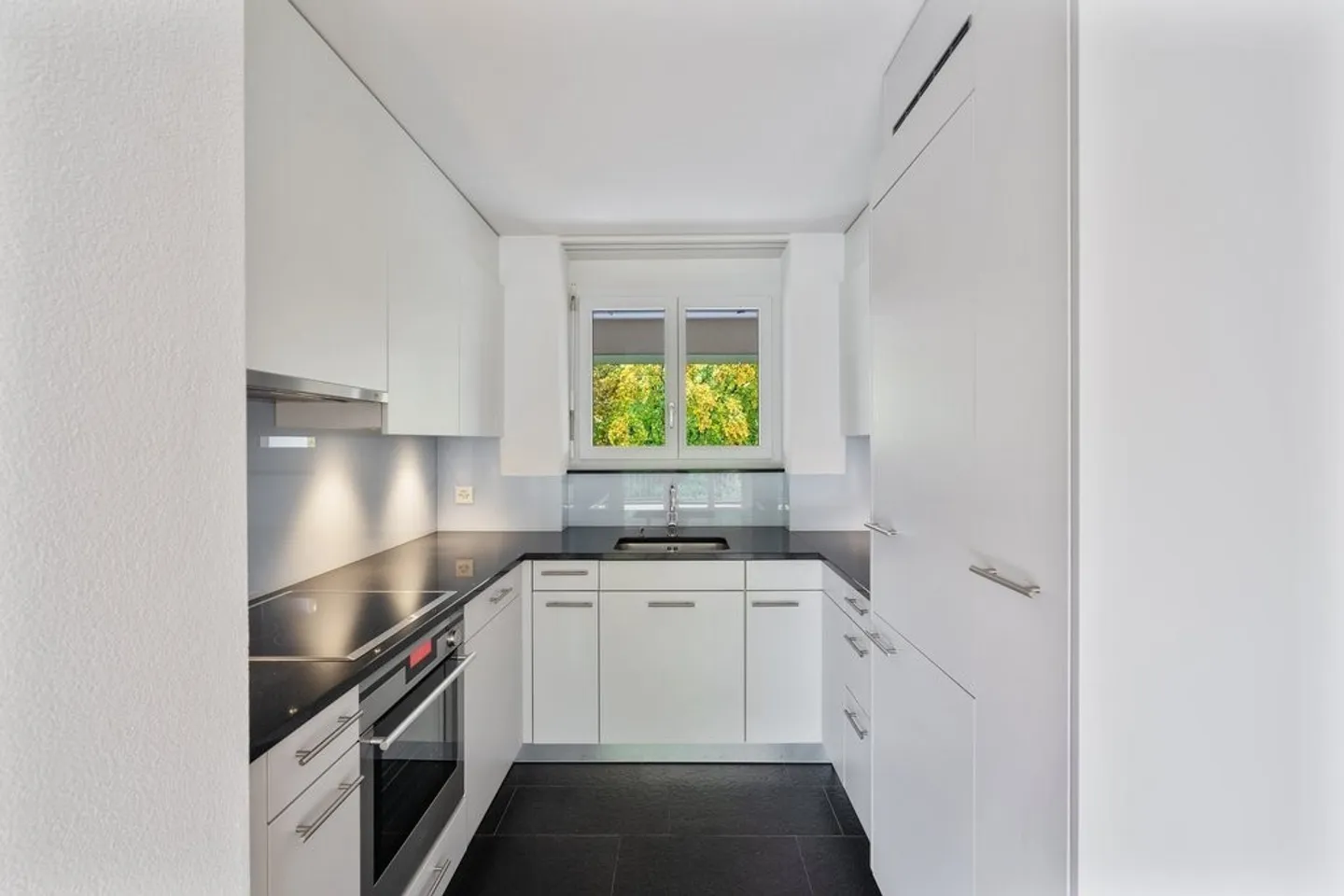 Appartement moderne en zone familiale - Photo 3 sur 11