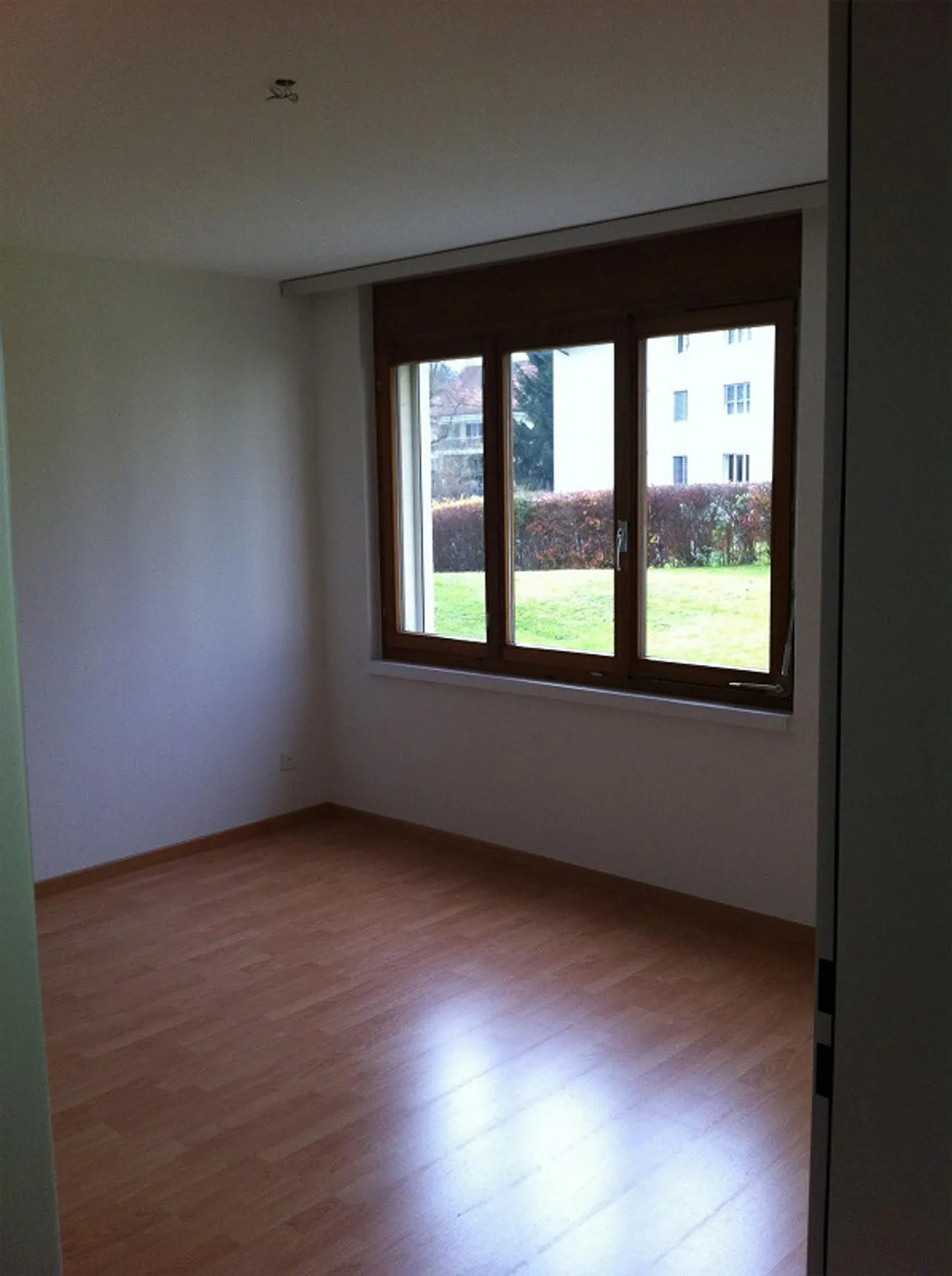 L'appartamento ideale per single. Ampio layout con balcone e ascensore - Foto 4 di 9