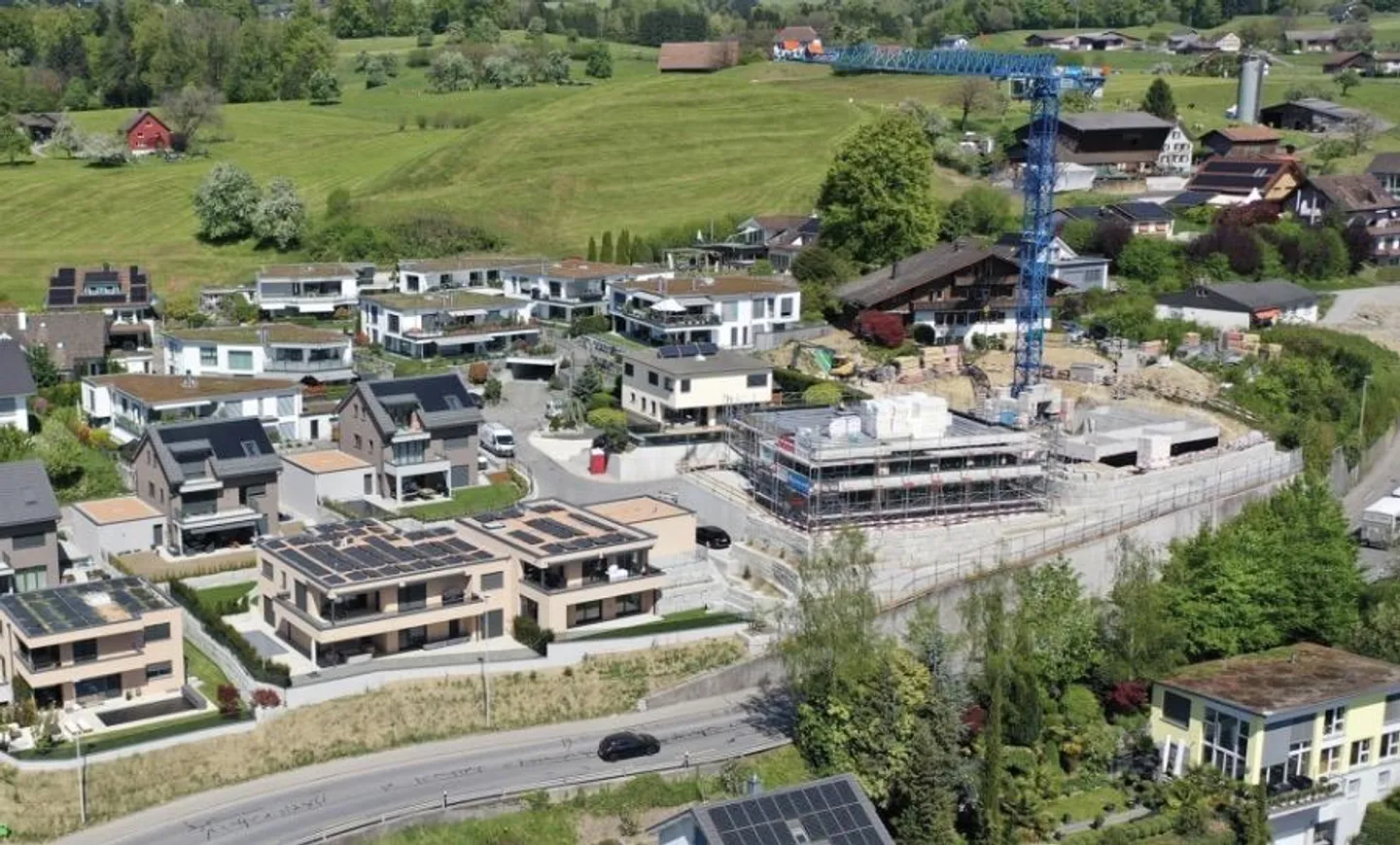 Appartamento moderno di 6,5 stanze - Buona connessione a Zurigo - Foto 1 di 15