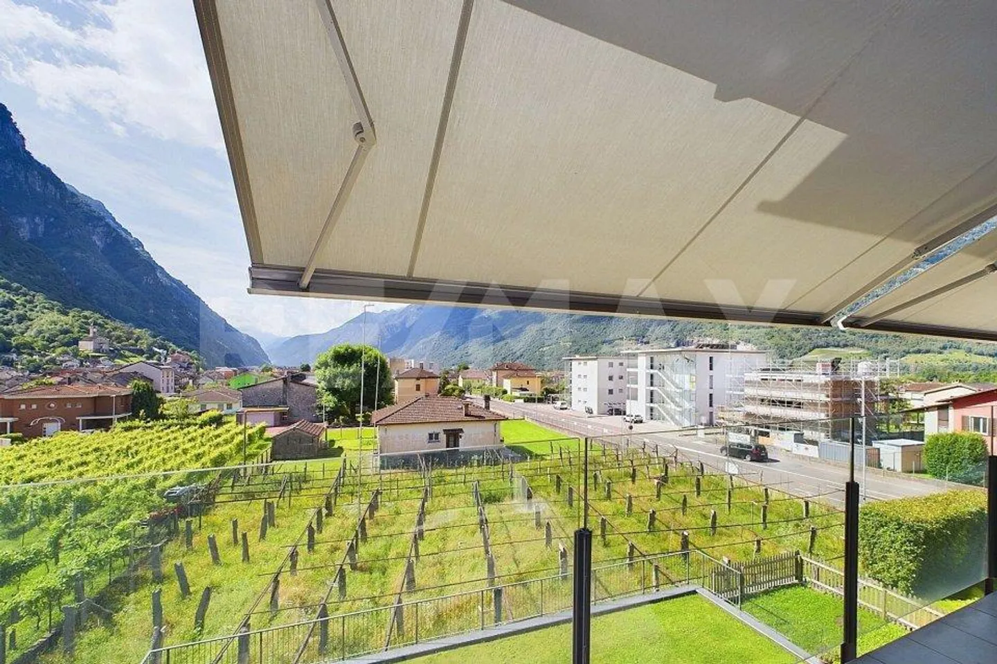 Moderno appartamento 3,5 locali a Biasca, Ticino - Foto 5 di 13