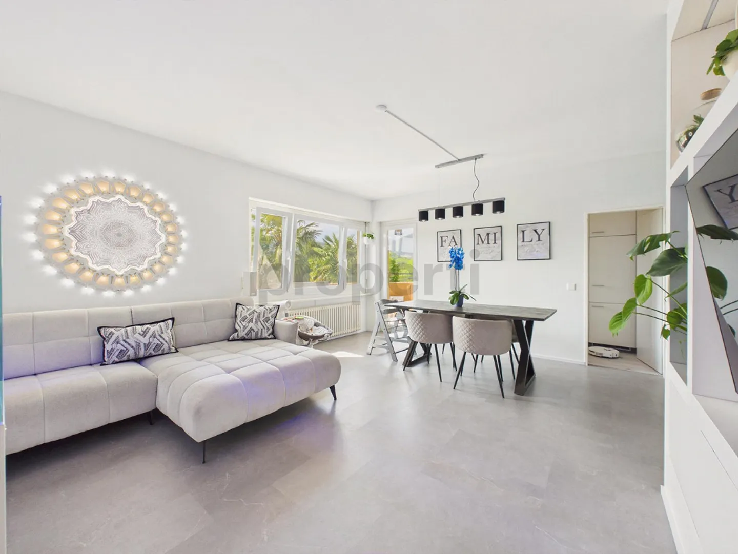 Appartement exclusif 4.5 pièces avec piscine commune (2ème rés... - Photo 2 sur 14