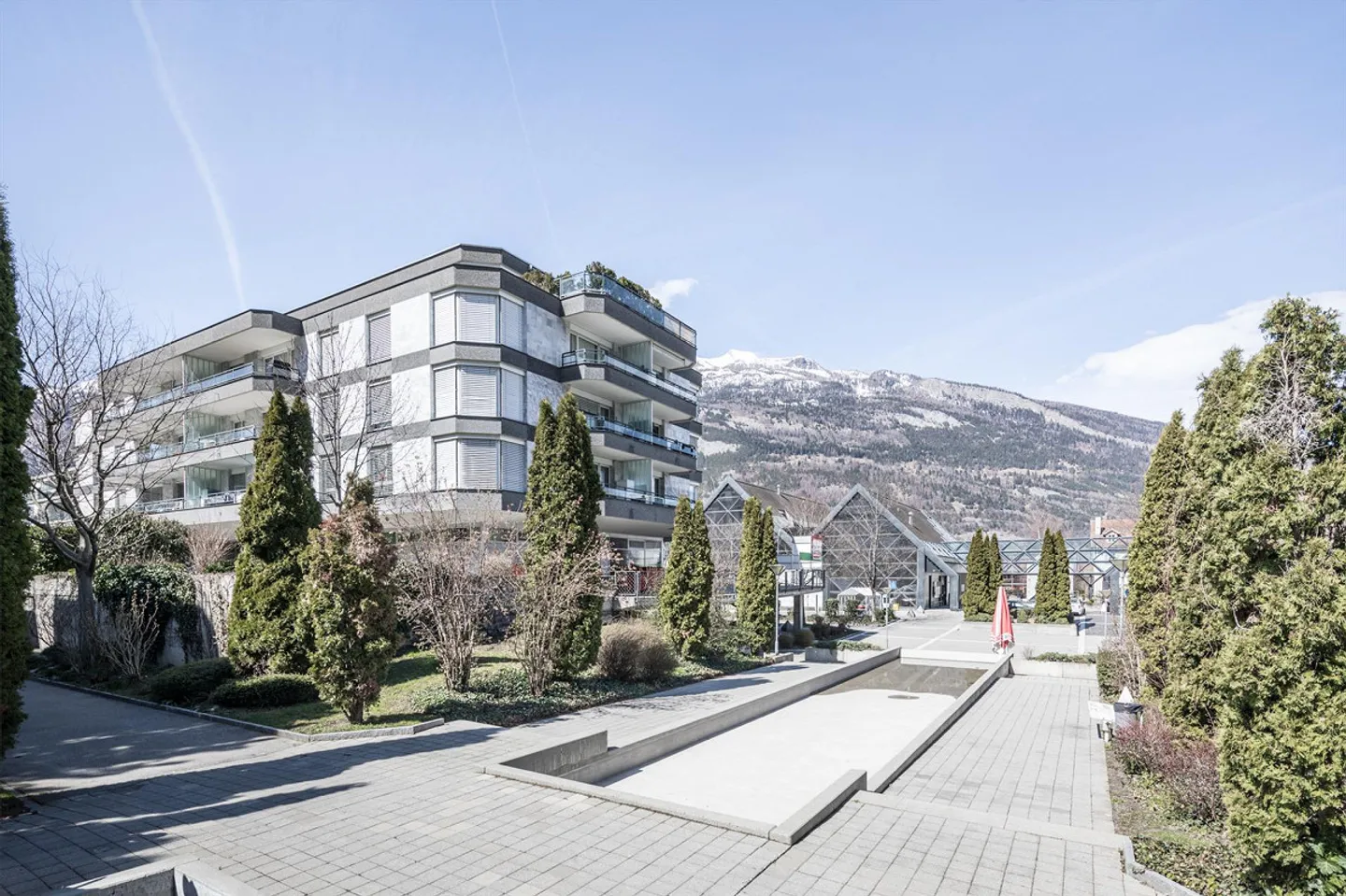 4 1/2 Room Attic Apartment 138 m2 on the 4th Floor - Photo 1 of 13