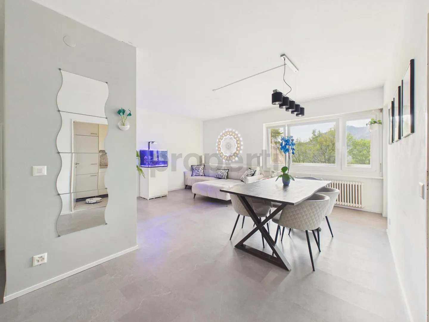 Appartement exclusif 4.5 pièces avec piscine commune (2ème rés... - Photo 4 sur 14