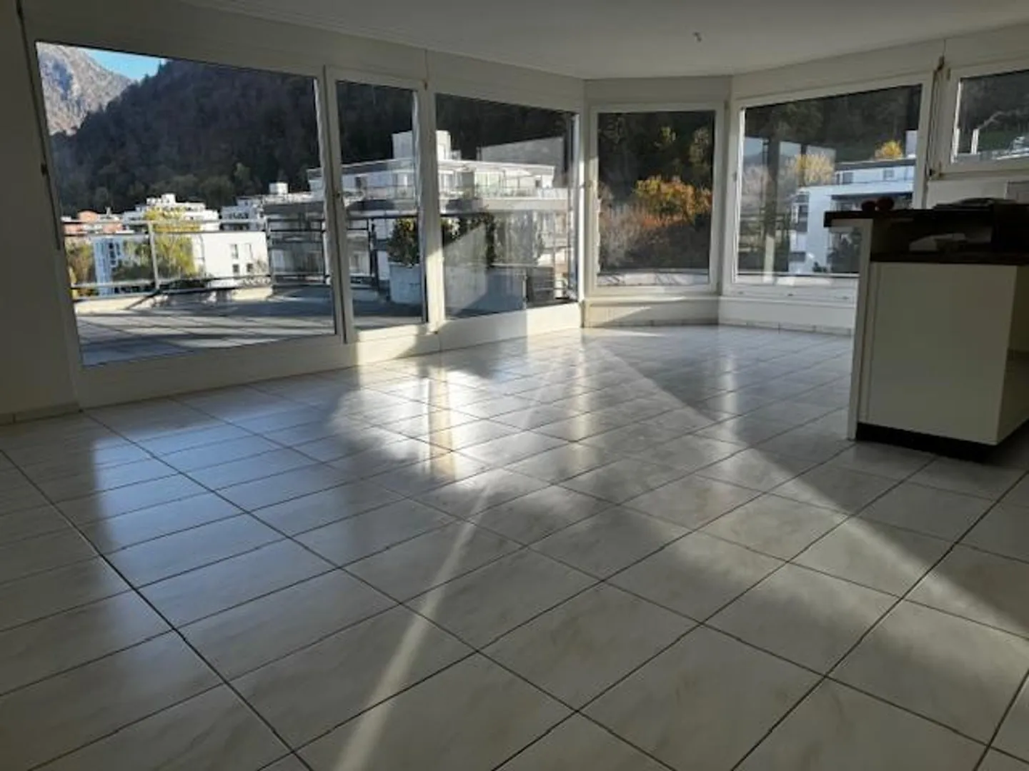 4 1/2 Room Attic Apartment 138 m2 on the 4th Floor - Photo 6 of 13