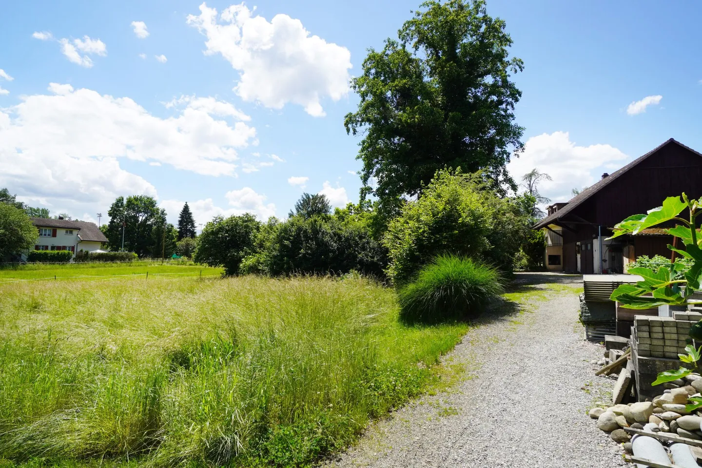 Grosse Wohnbauparzelle in der Stadt Brugg - Foto 1 von 8