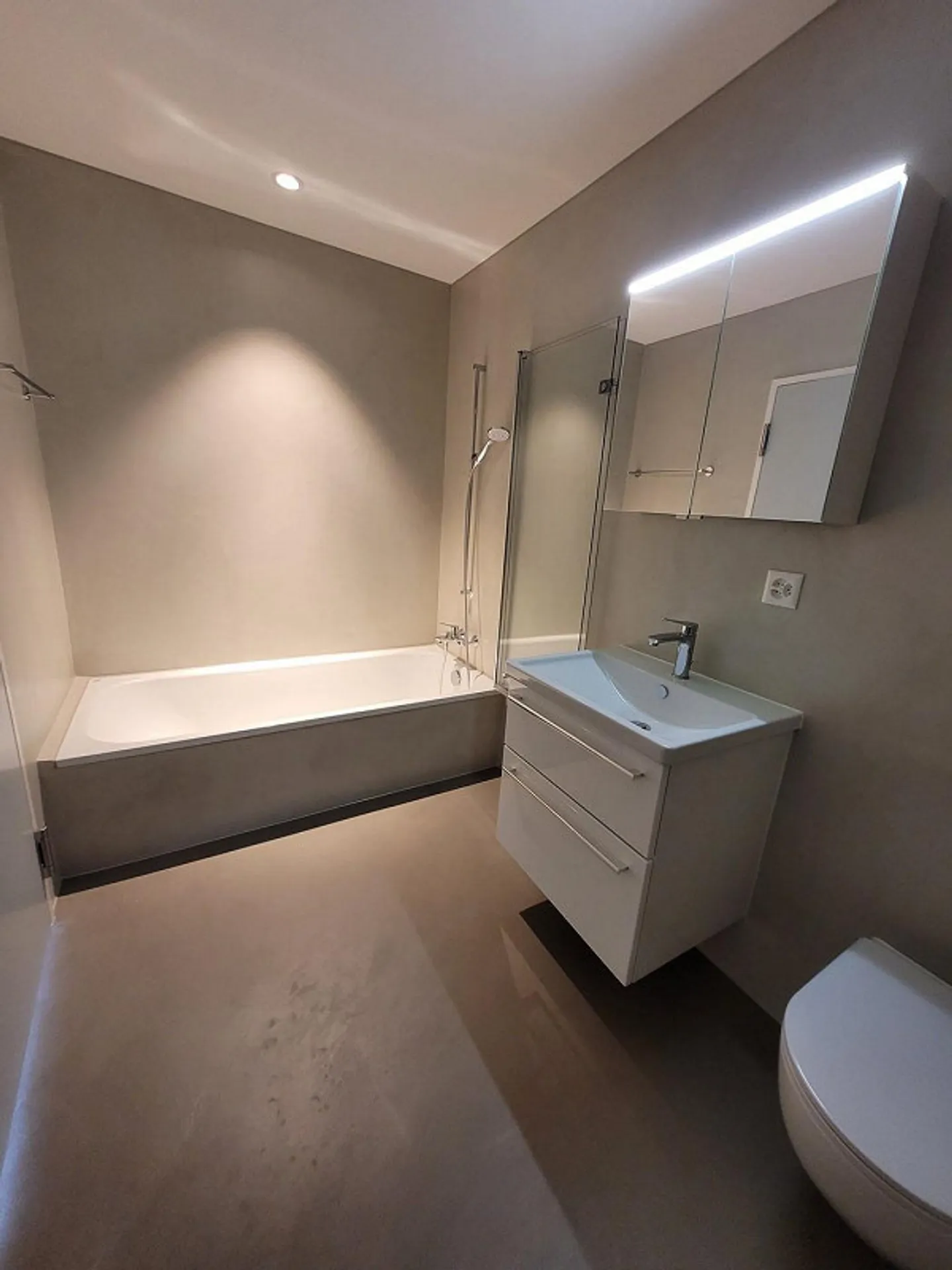 Appartement de 4.5 pièces avec vue sur le lac - Photo 8 sur 11